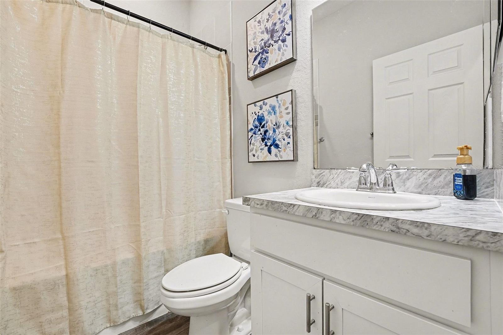 Image 18 of 25 For 1126 Second Drive