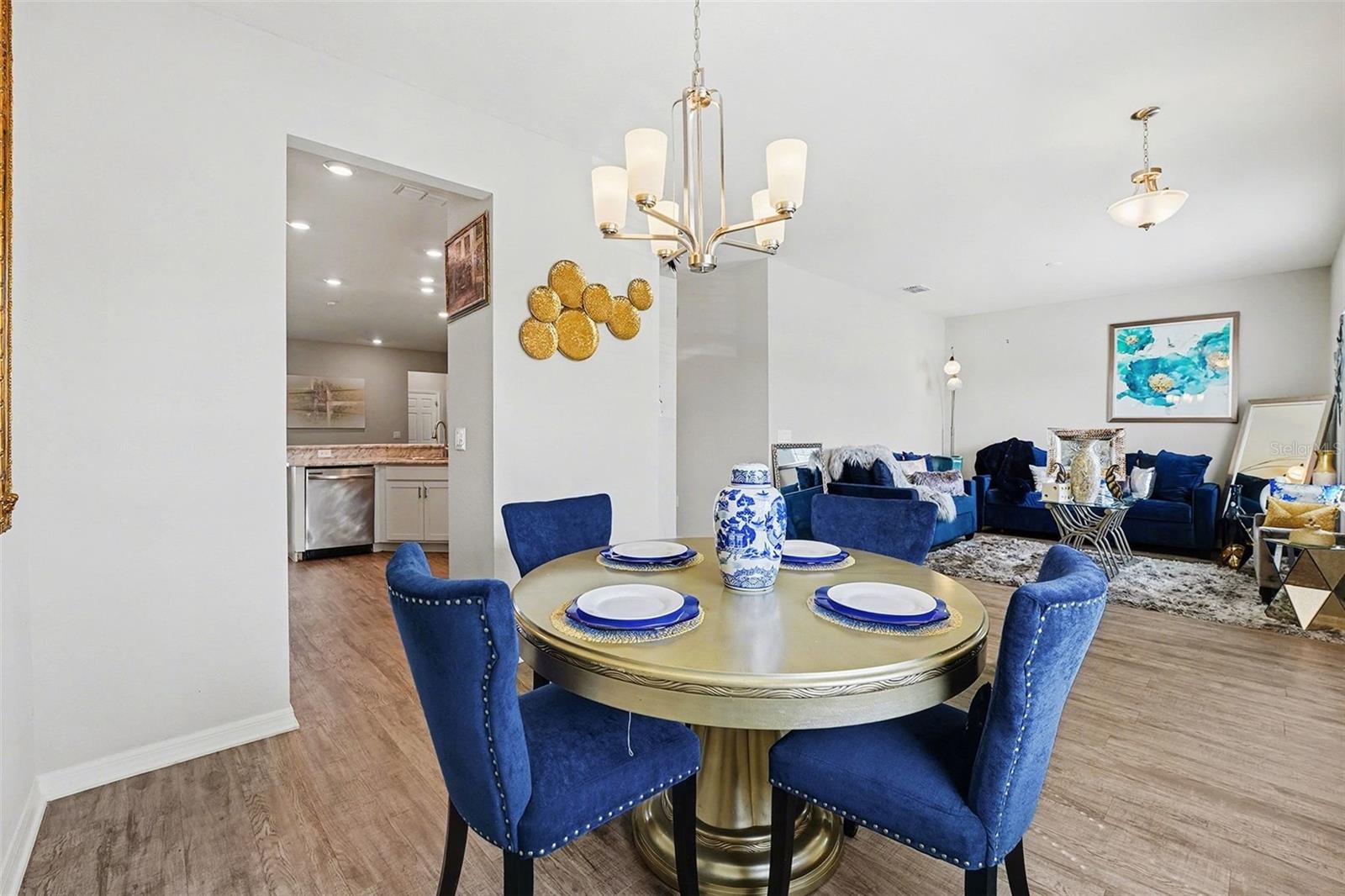 Image 5 of 25 For 1126 Second Drive