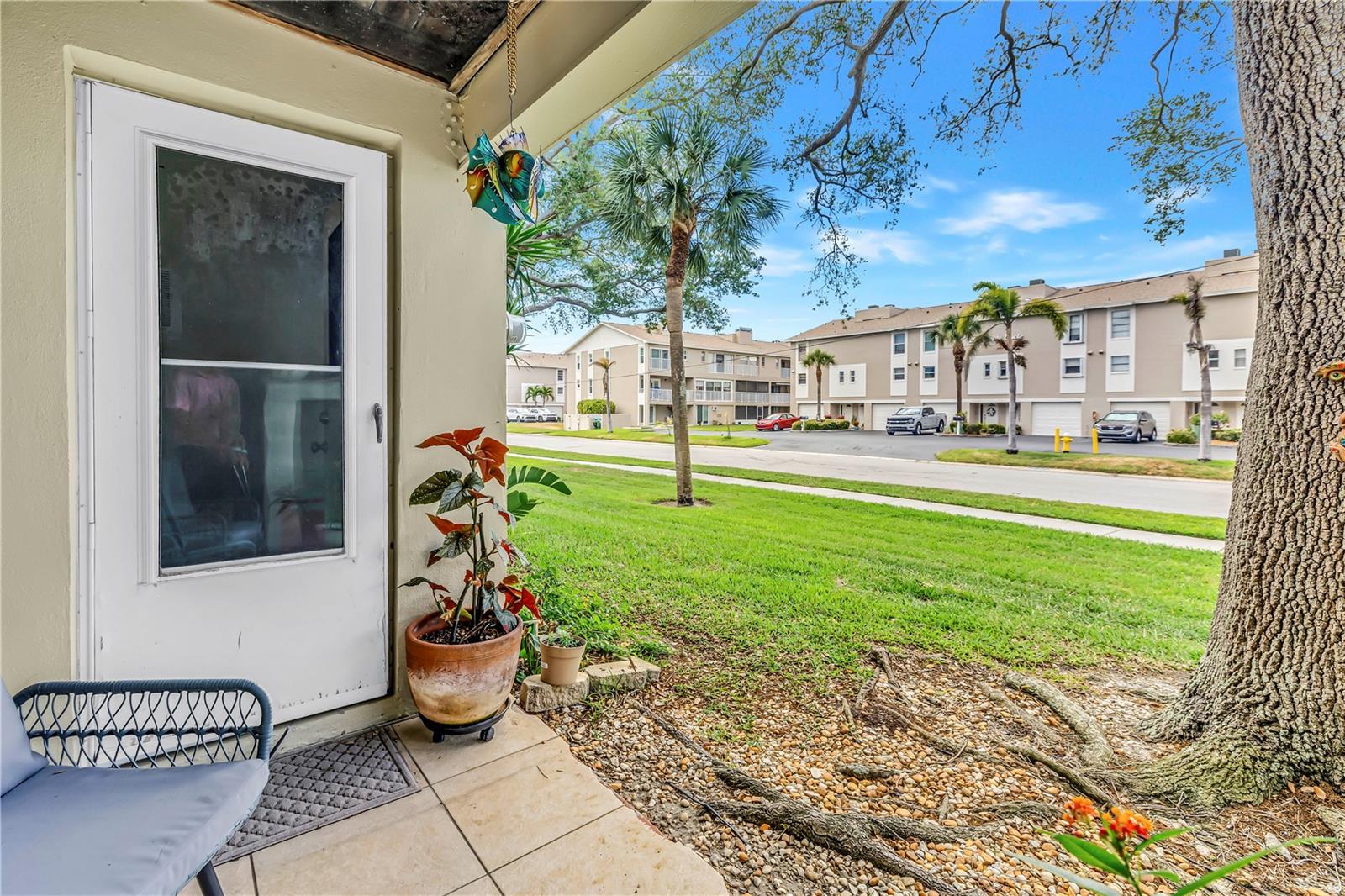 Image 30 of 46 For 228 Sun Vista Court N 70