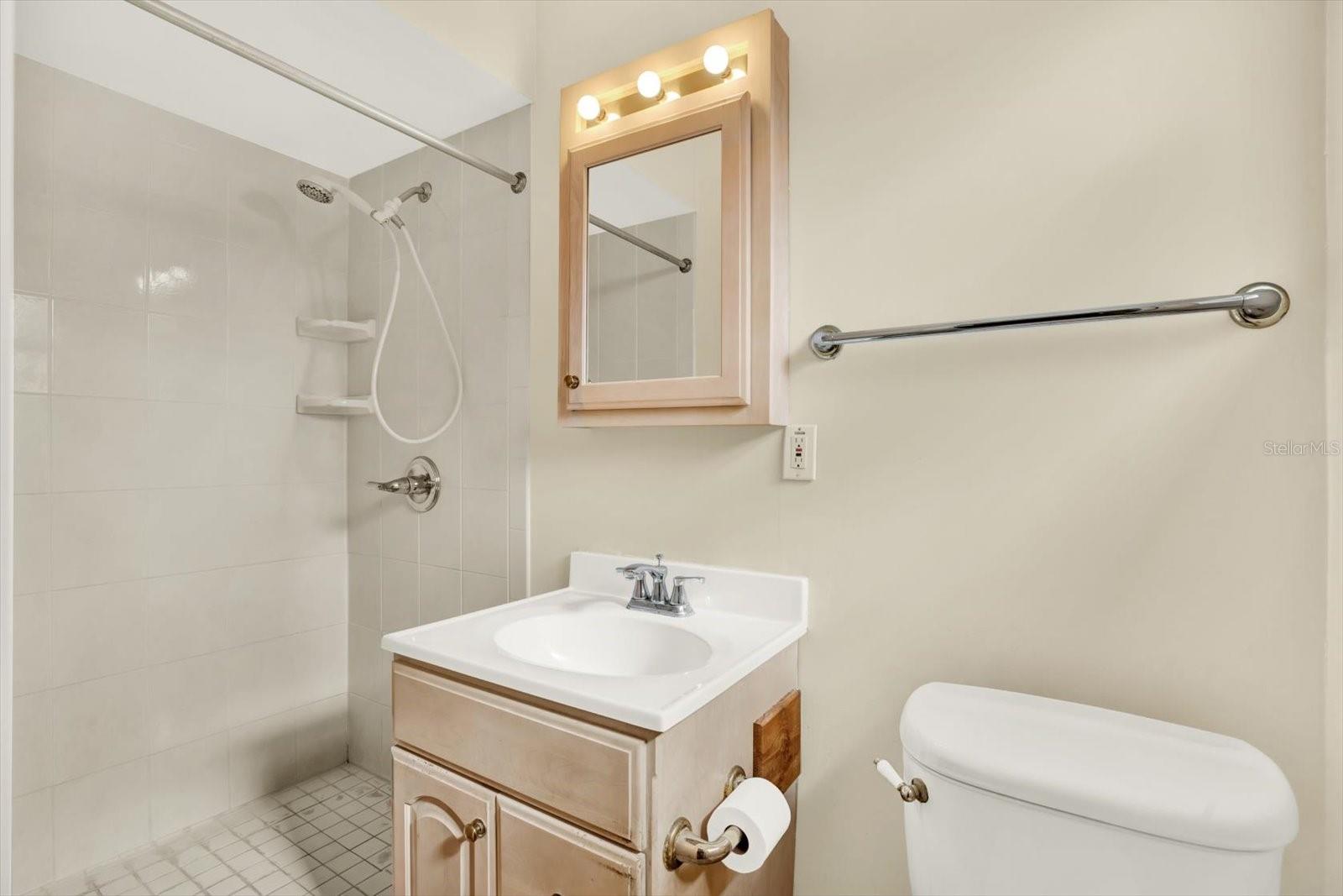 Image 17 of 34 For 2561 58th Street N