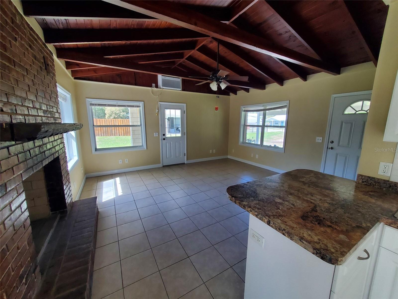 Image 7 of 17 For 37646 Hendley Avenue