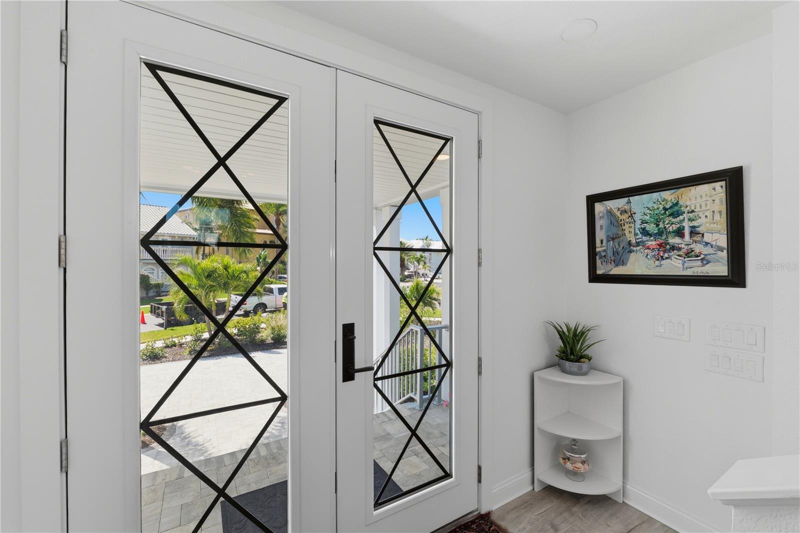 Image 12 of 95 For 2813 Kipps Colony Drive S