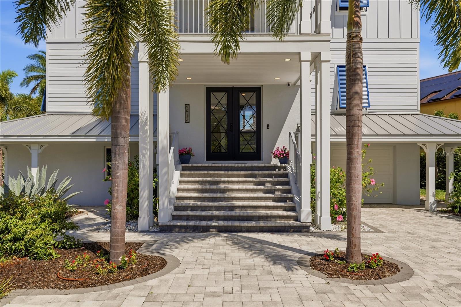 Image 3 of 95 For 2813 Kipps Colony Drive S