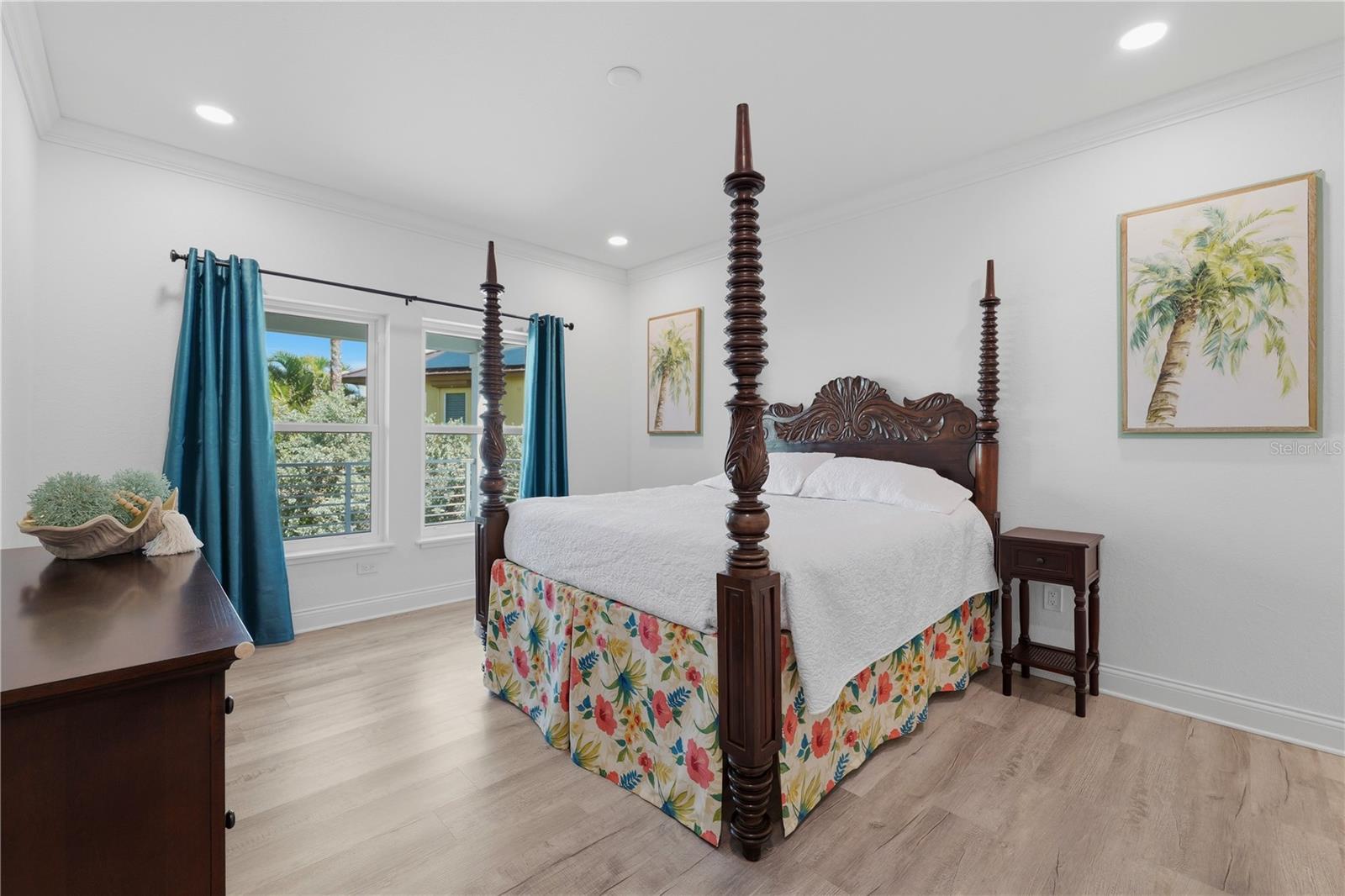 Image 40 of 95 For 2813 Kipps Colony Drive S