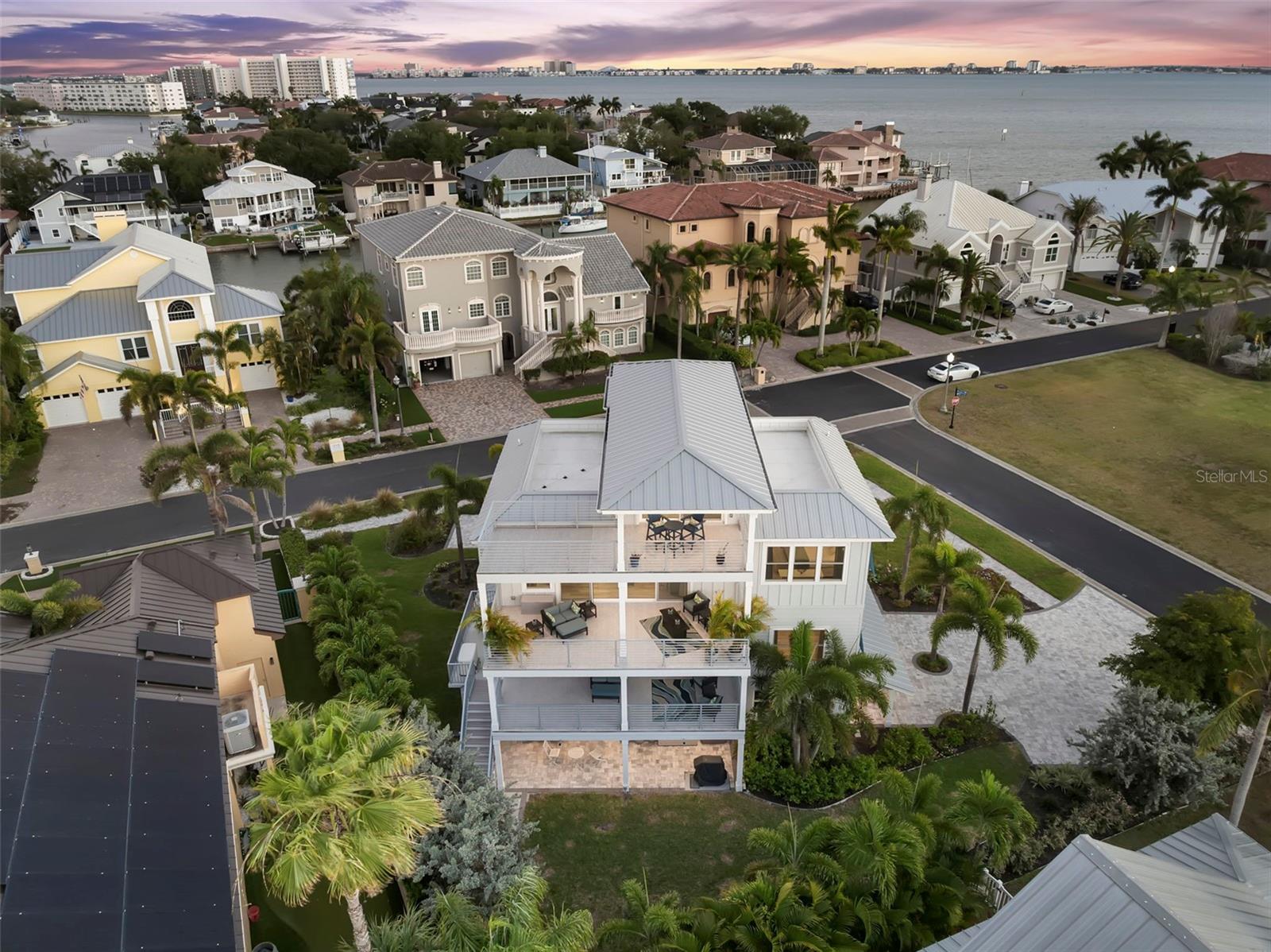 Image 72 of 95 For 2813 Kipps Colony Drive S