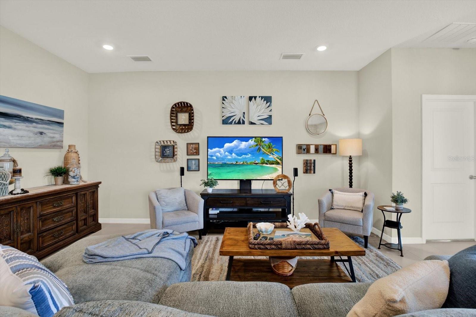 Image 15 of 61 For 10186 Shoreline View Way
