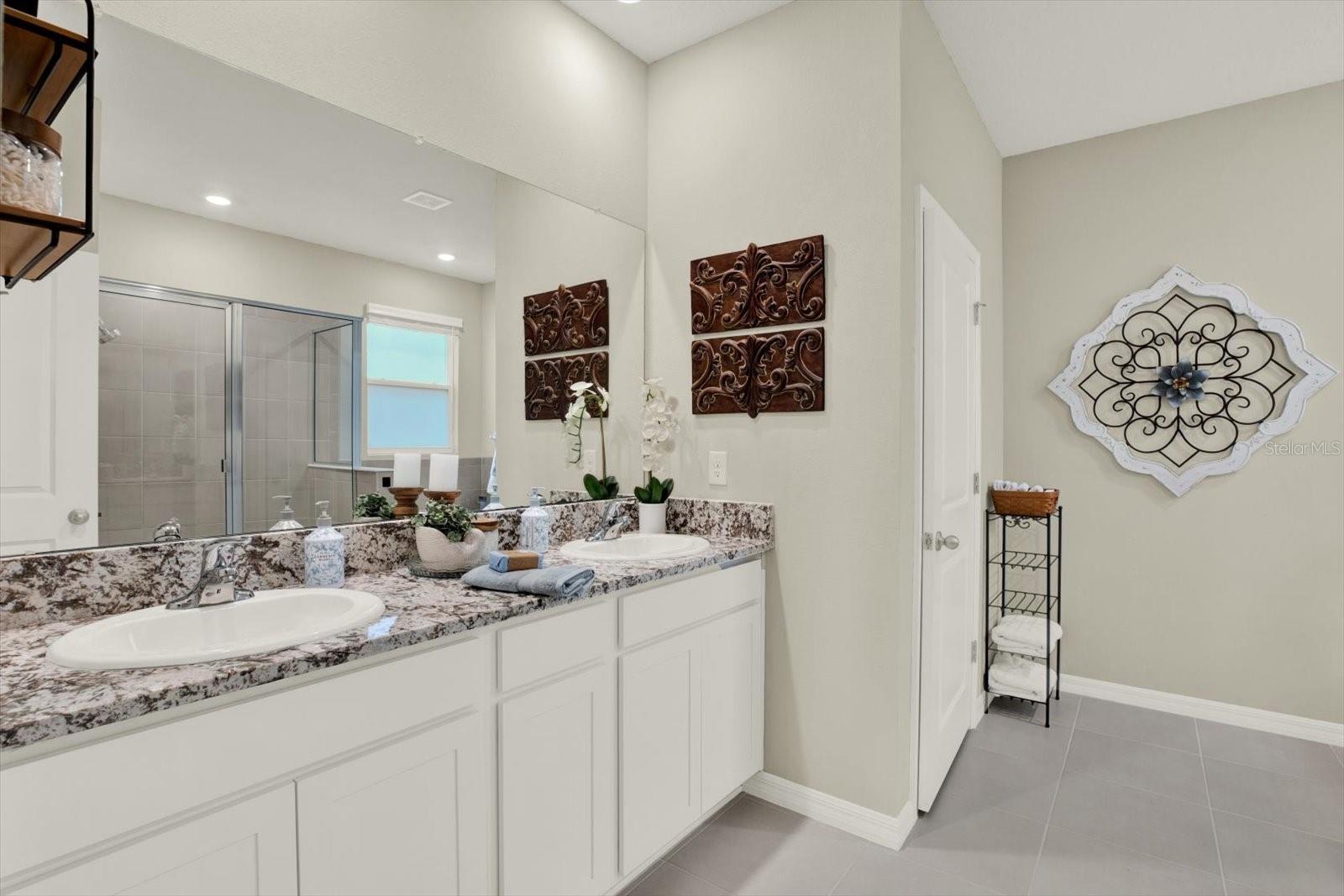 Image 21 of 61 For 10186 Shoreline View Way