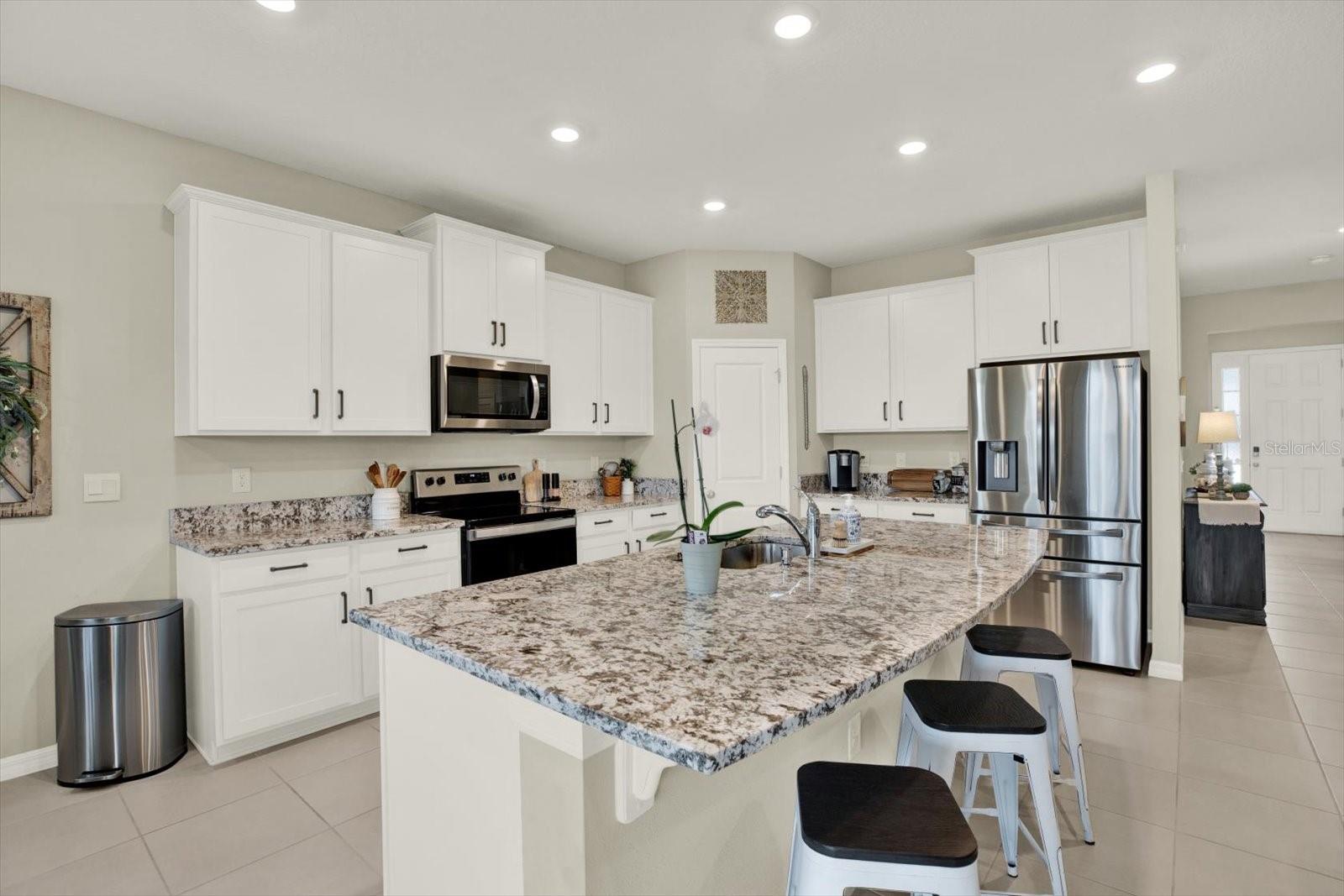 Image 4 of 61 For 10186 Shoreline View Way