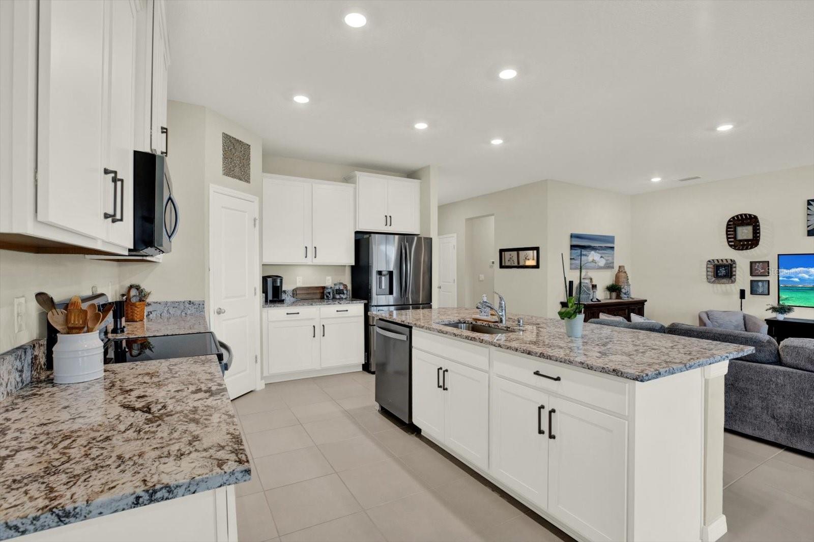 Image 9 of 61 For 10186 Shoreline View Way