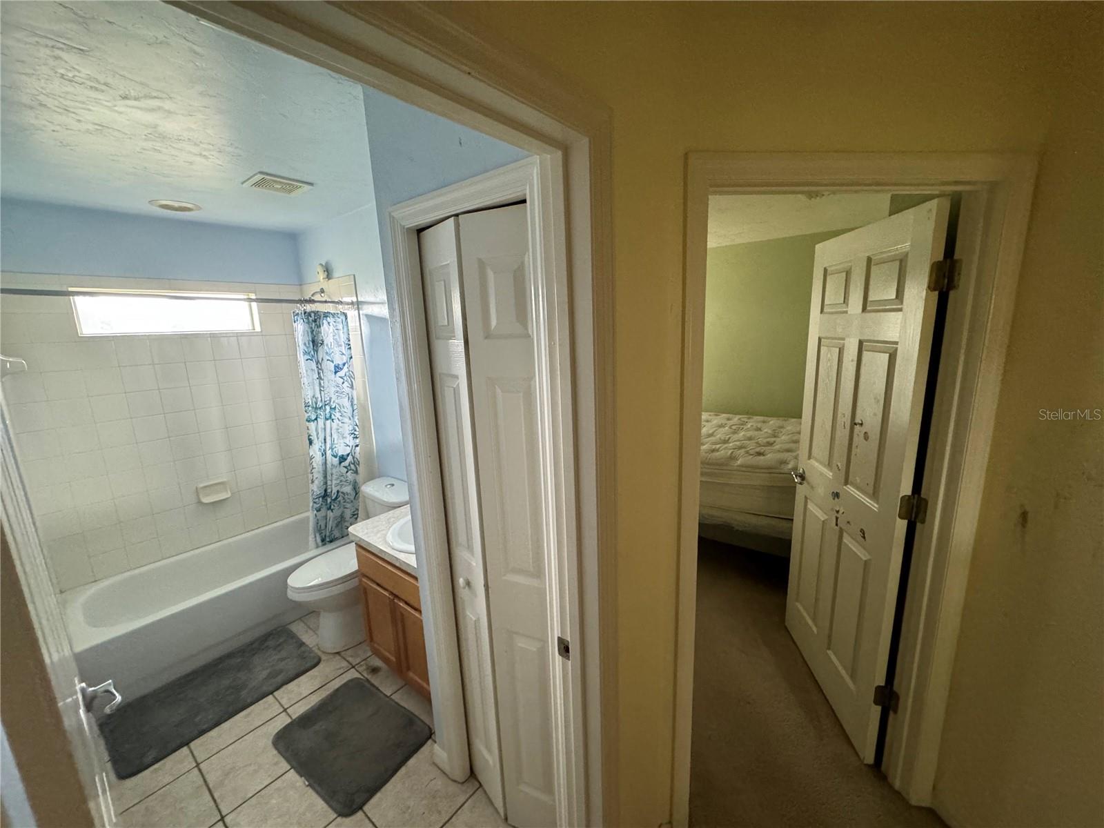 Image 17 of 37 For 9590 98th Avenue