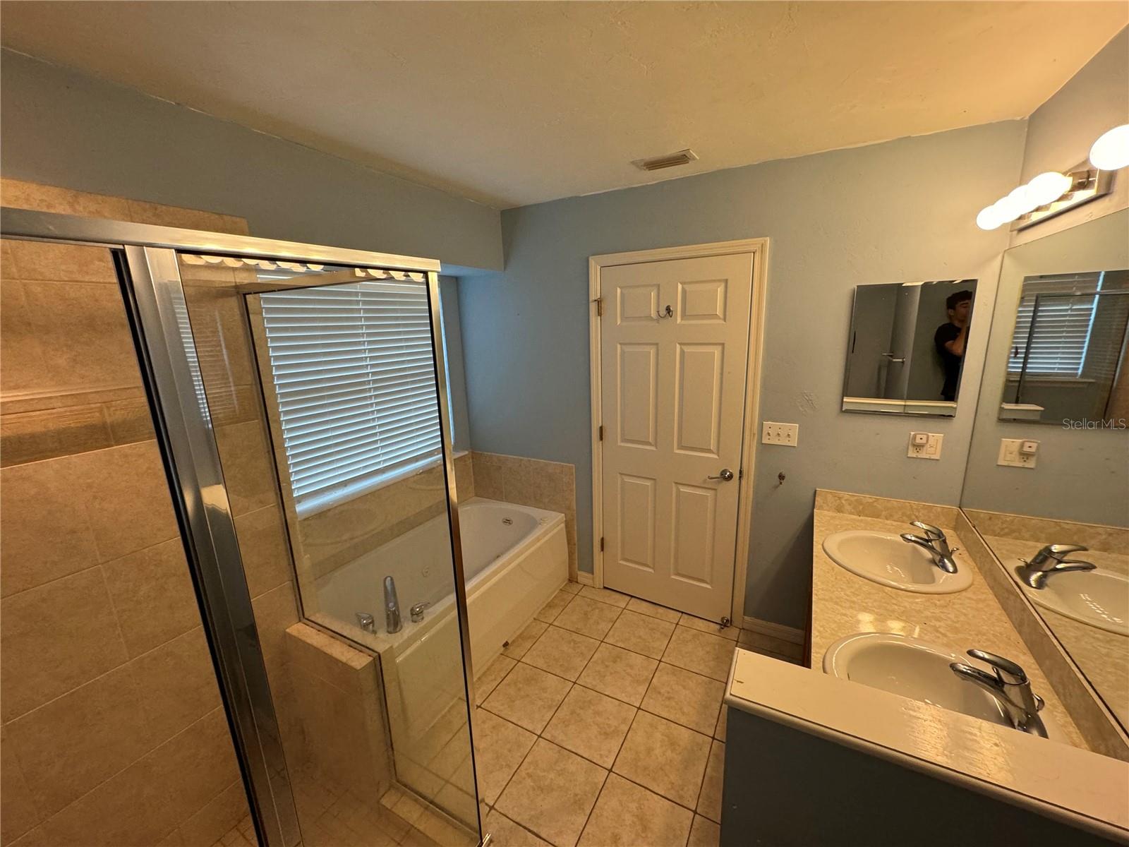 Image 26 of 37 For 9590 98th Avenue