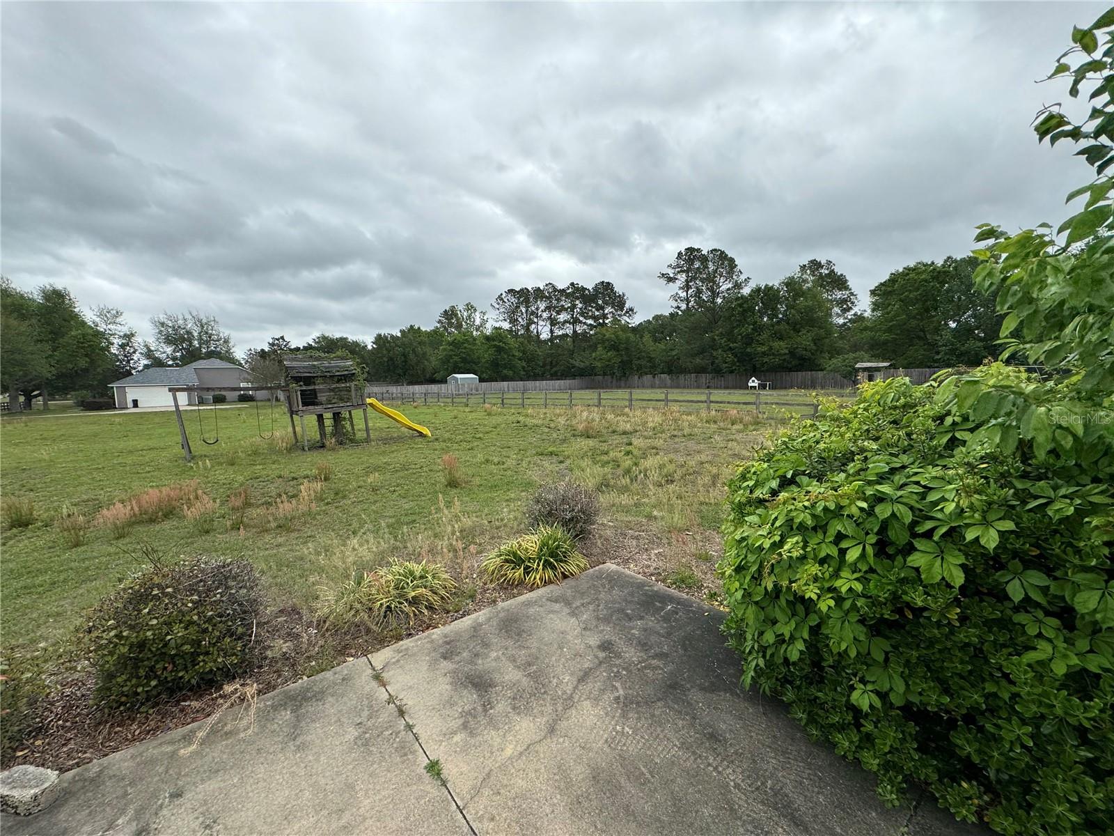 Image 32 of 37 For 9590 98th Avenue