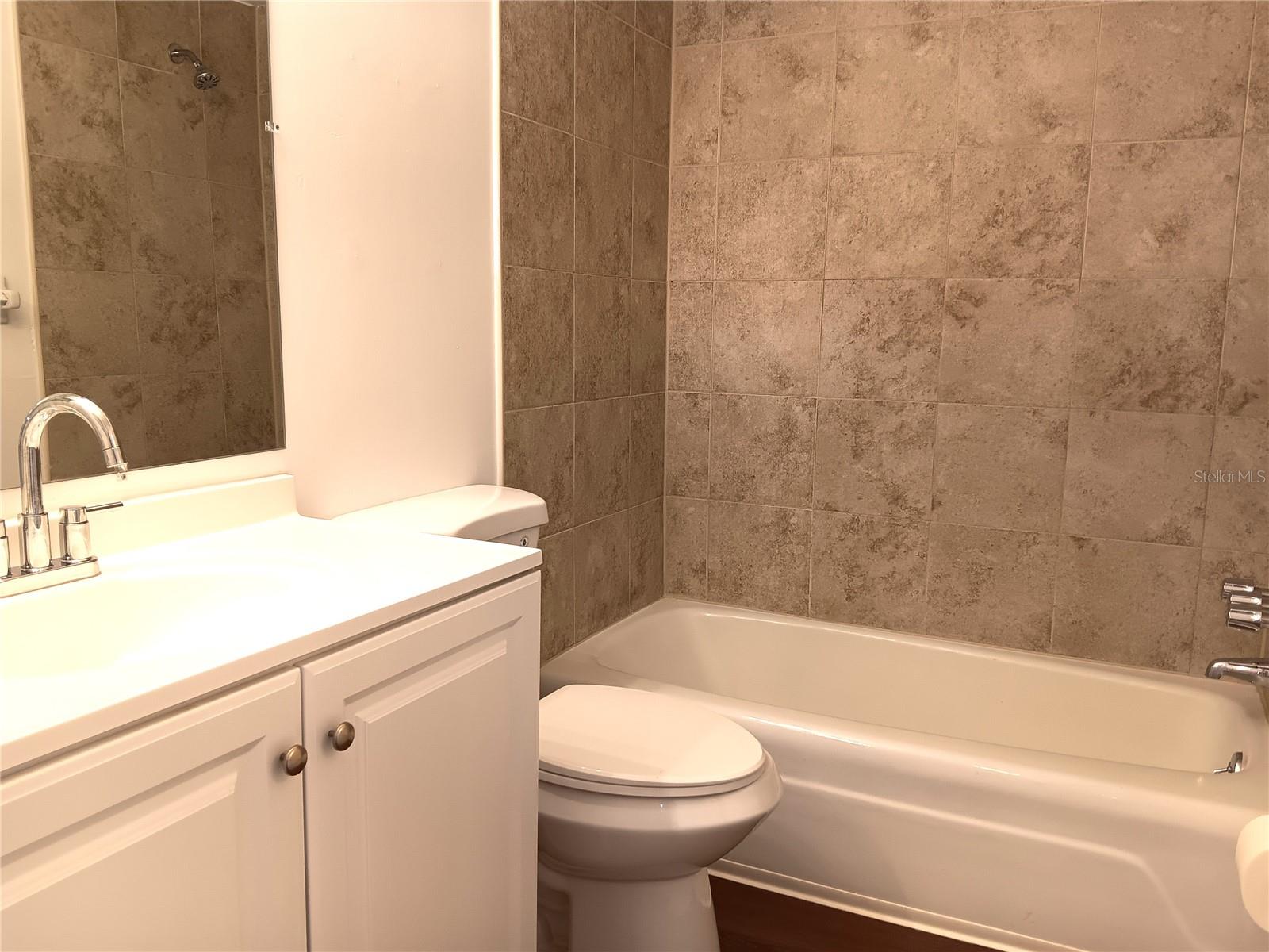 Image 11 of 18 For 1260 70th Street N 7