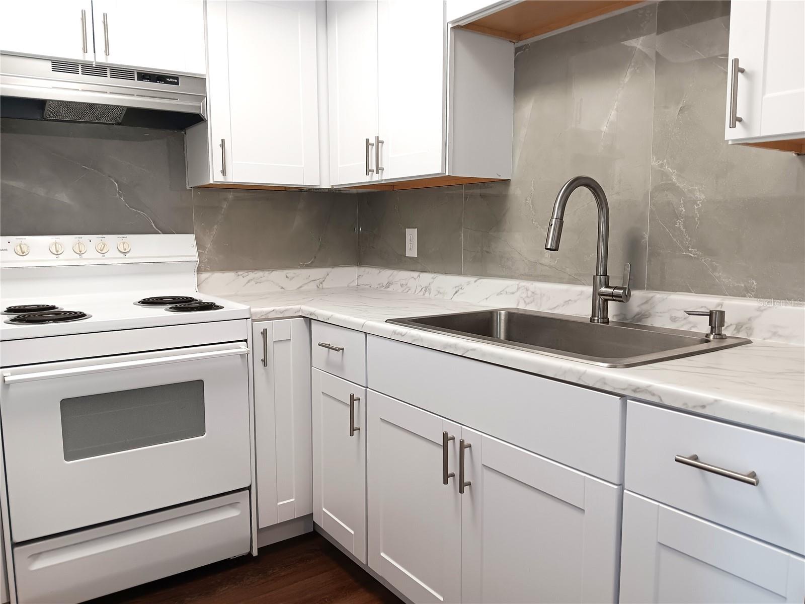 Image 6 of 18 For 1260 70th Street N 7