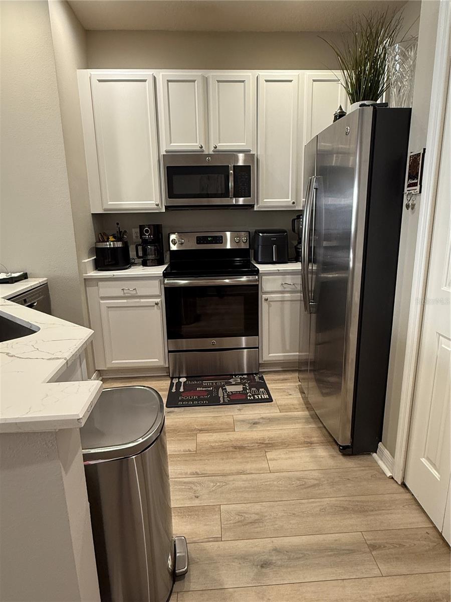 Image 3 of 26 For 9410 Georgian Park Lane 110