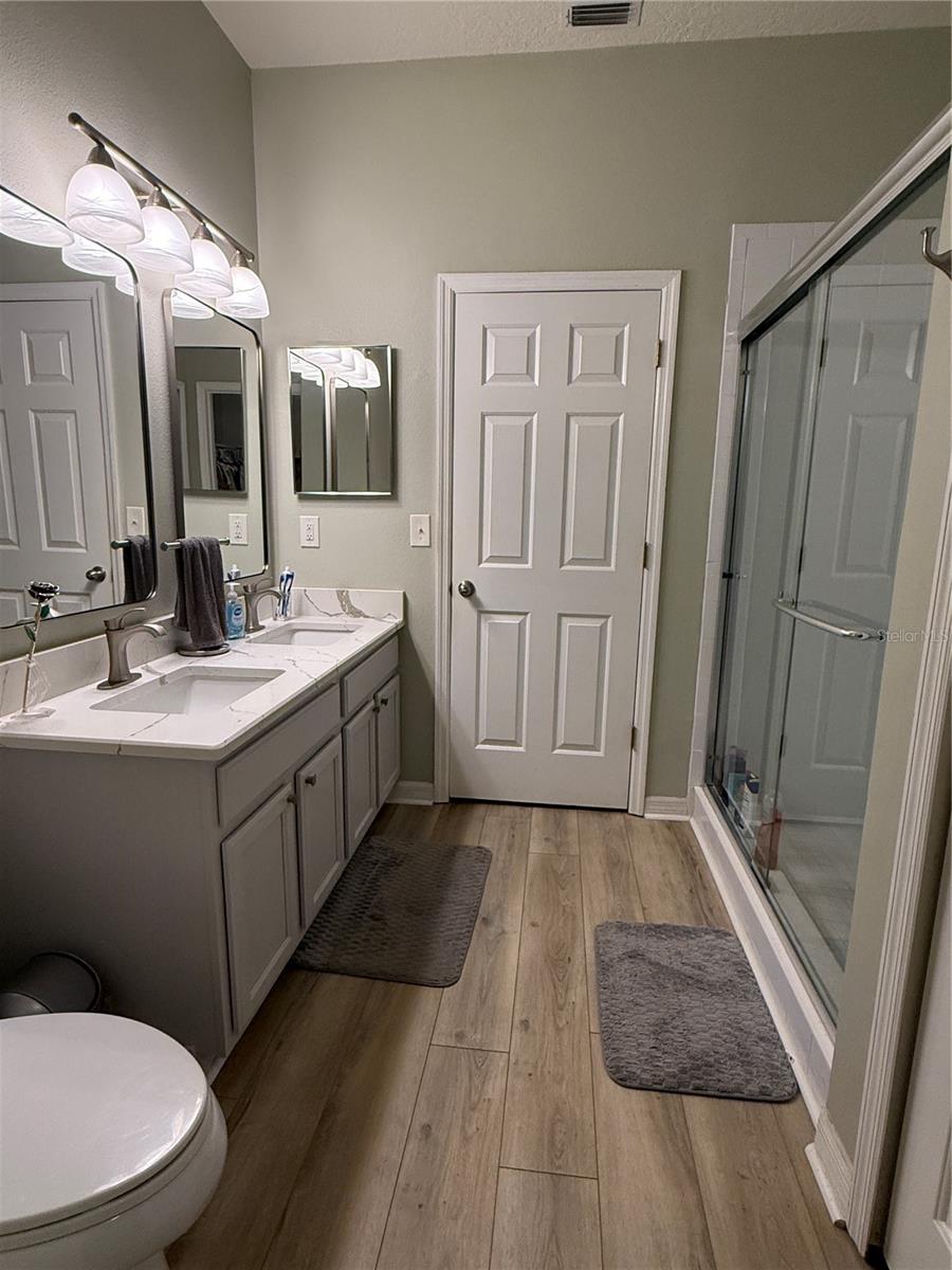 Image 9 of 26 For 9410 Georgian Park Lane 110