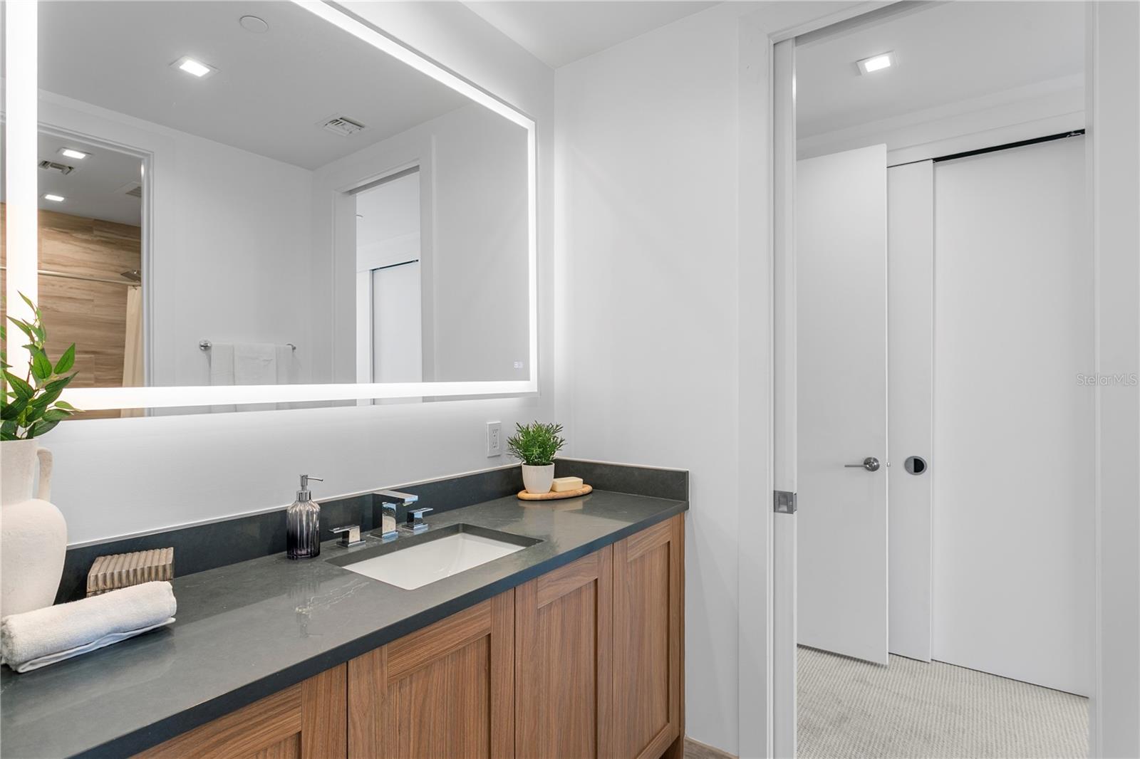 Image 32 of 65 For 5120 Marina Way 11005