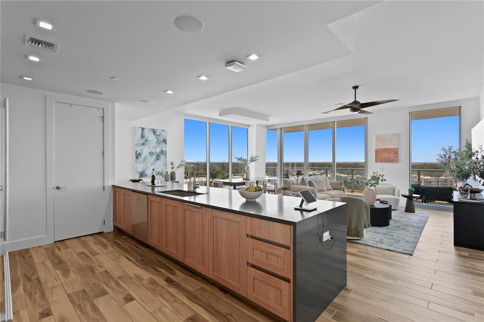 Image 4 of 65 For 5120 Marina Way 11005