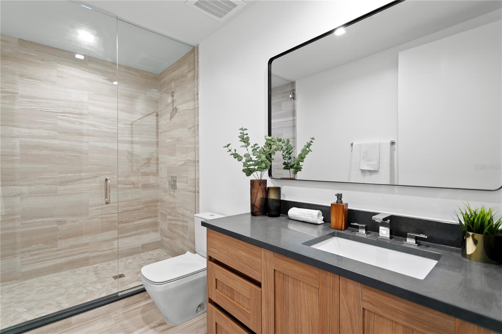 Image 40 of 65 For 5120 Marina Way 11005