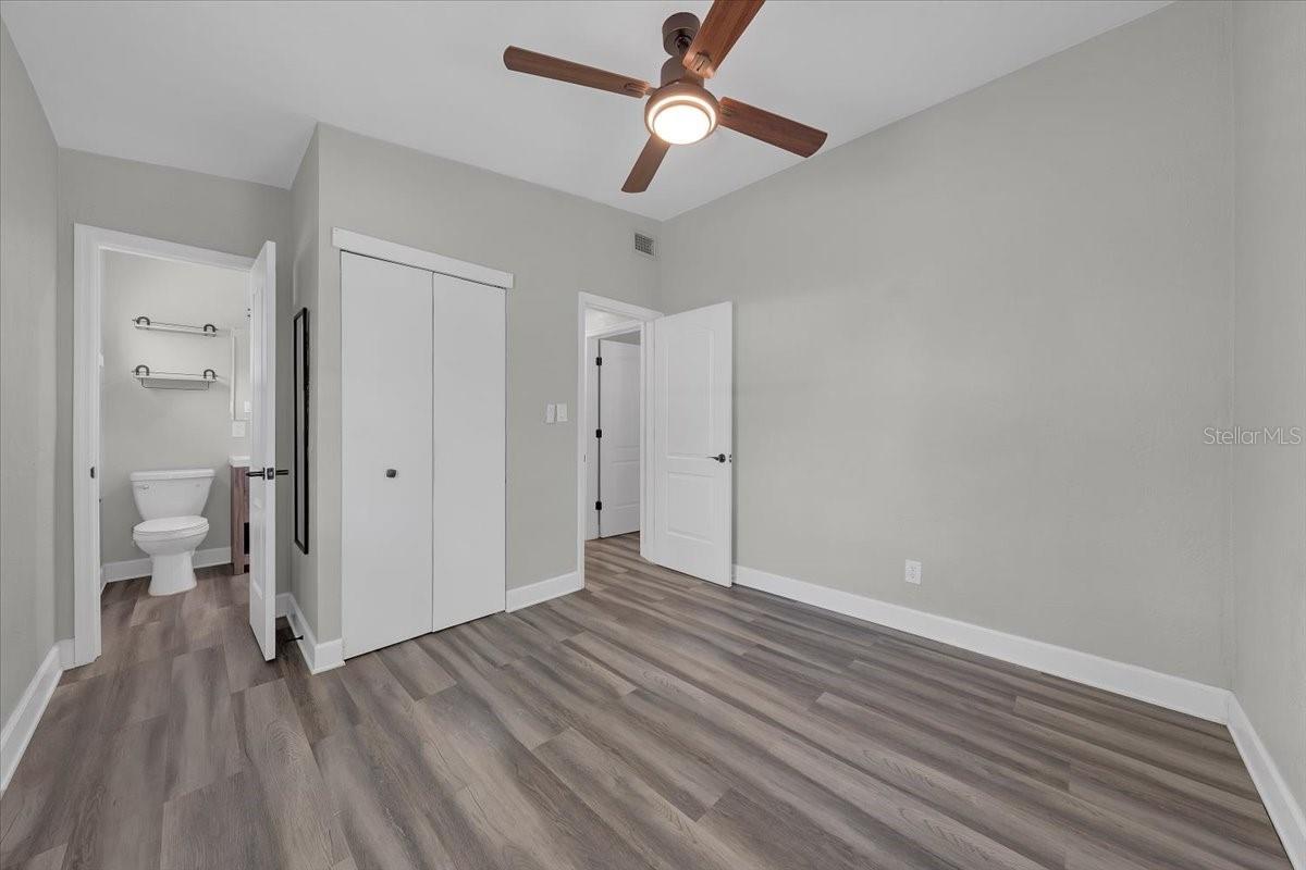 Image 13 of 34 For 3997 Marlin Drive Se