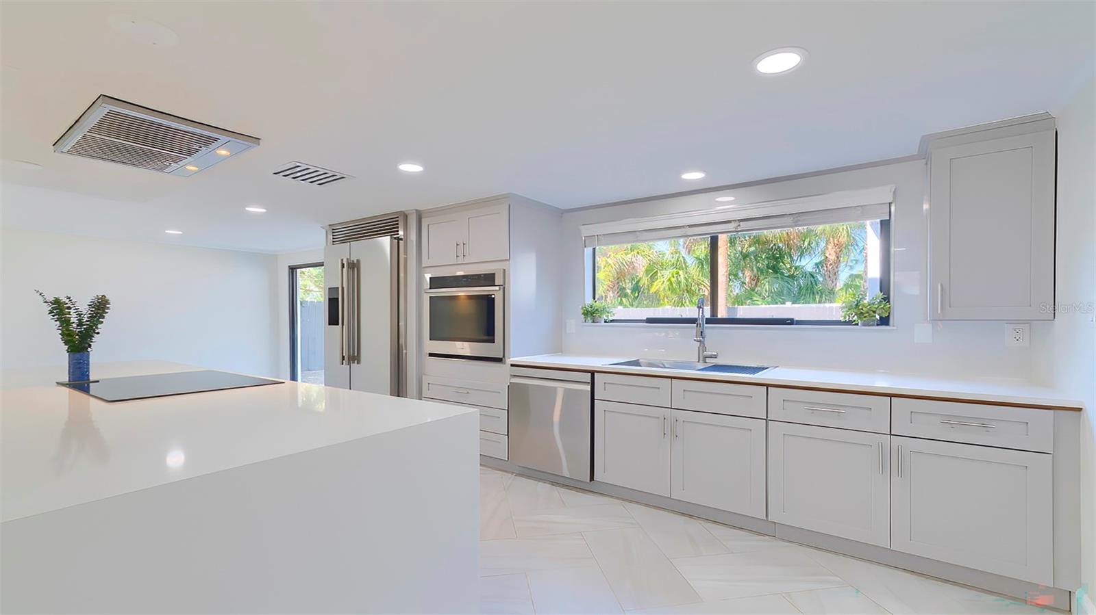 Image 10 of 43 For 7331 Dianne Drive