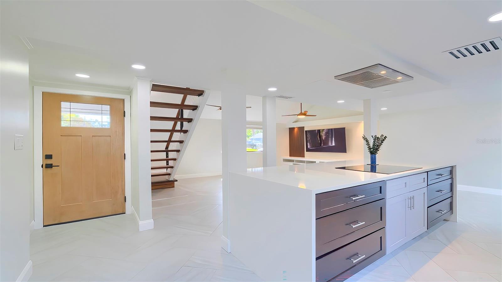 Image 17 of 43 For 7331 Dianne Drive