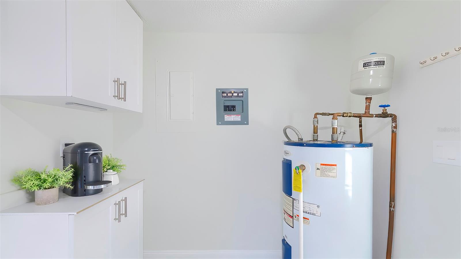 Image 34 of 43 For 7331 Dianne Drive