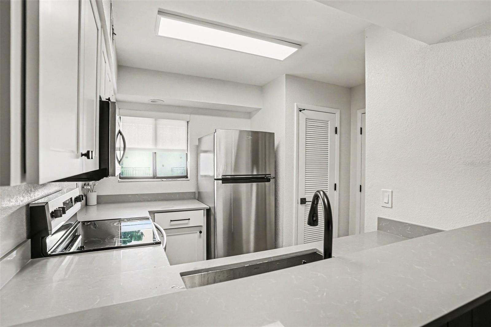 Image 11 of 30 For 4770 Fox Hunt Lane B510