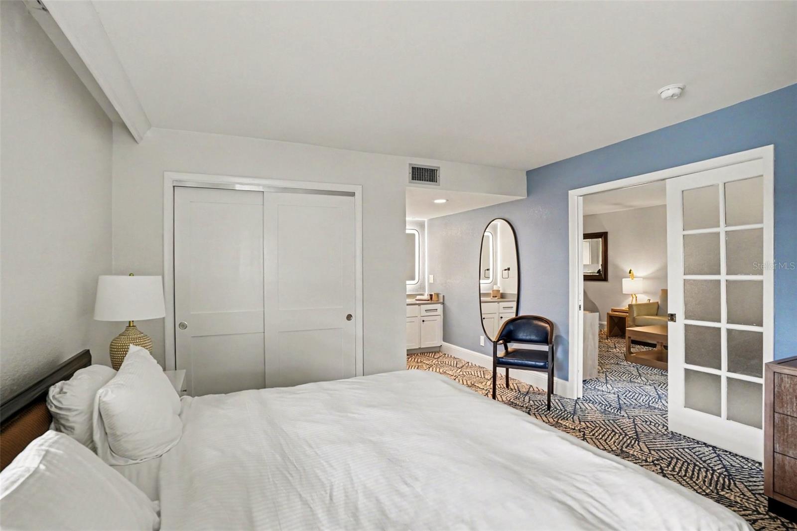 Image 17 of 30 For 4770 Fox Hunt Lane B510