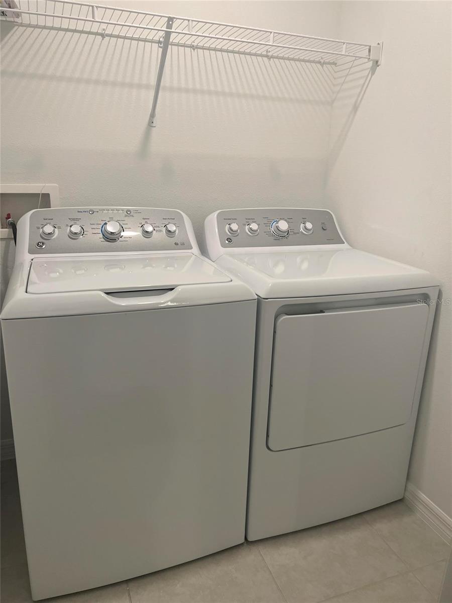 Image 14 of 31 For 14442 Editors Note Street