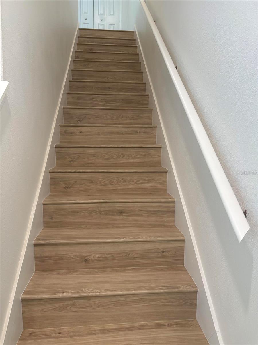 Image 19 of 31 For 14442 Editors Note Street