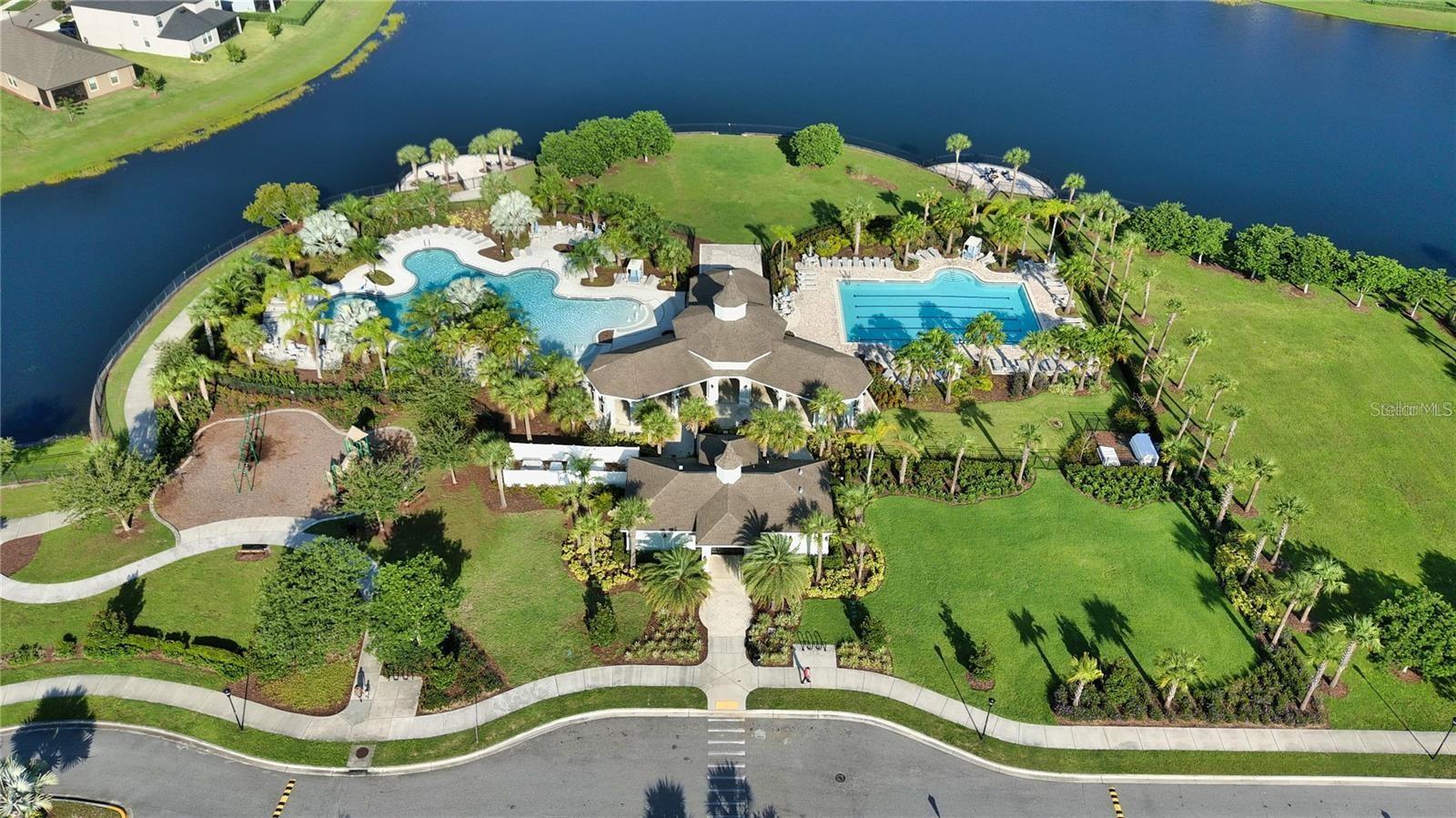 Image 28 of 31 For 14442 Editors Note Street