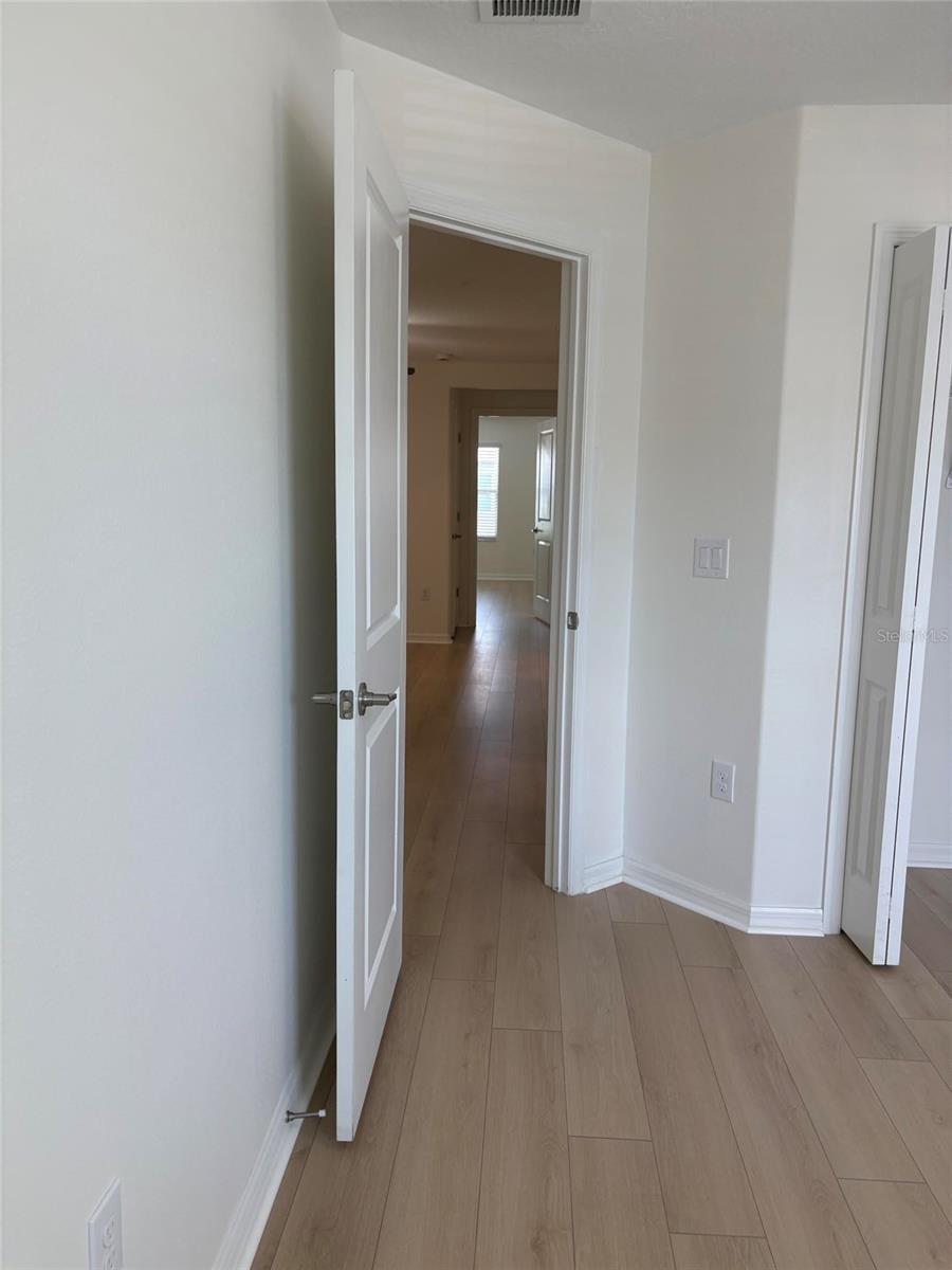 Image 8 of 31 For 14442 Editors Note Street