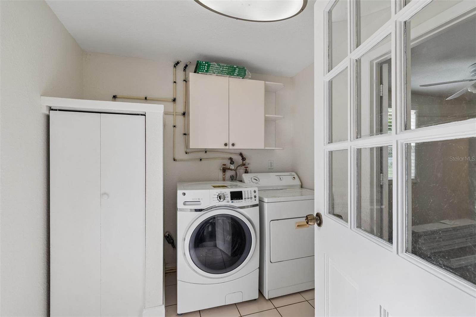 Listing photo id 16 for 911 Patterson Street