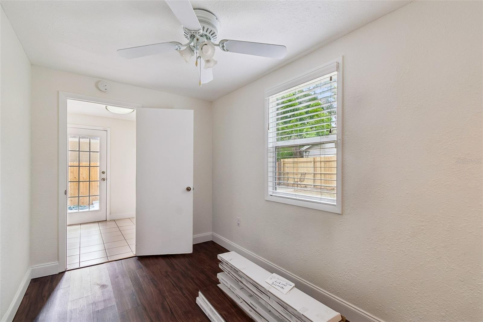 Listing photo id 23 for 911 Patterson Street