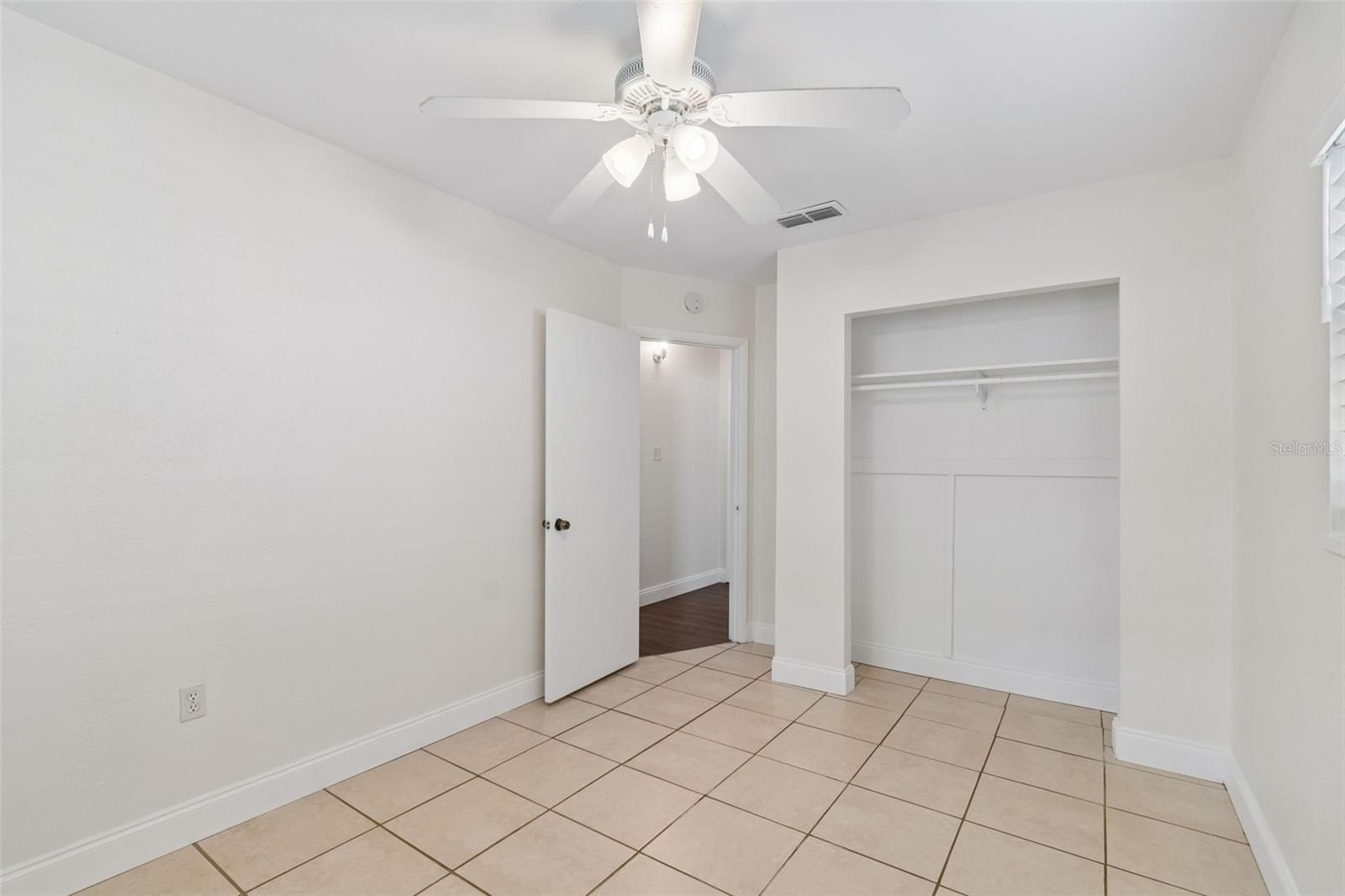 Listing photo id 25 for 911 Patterson Street