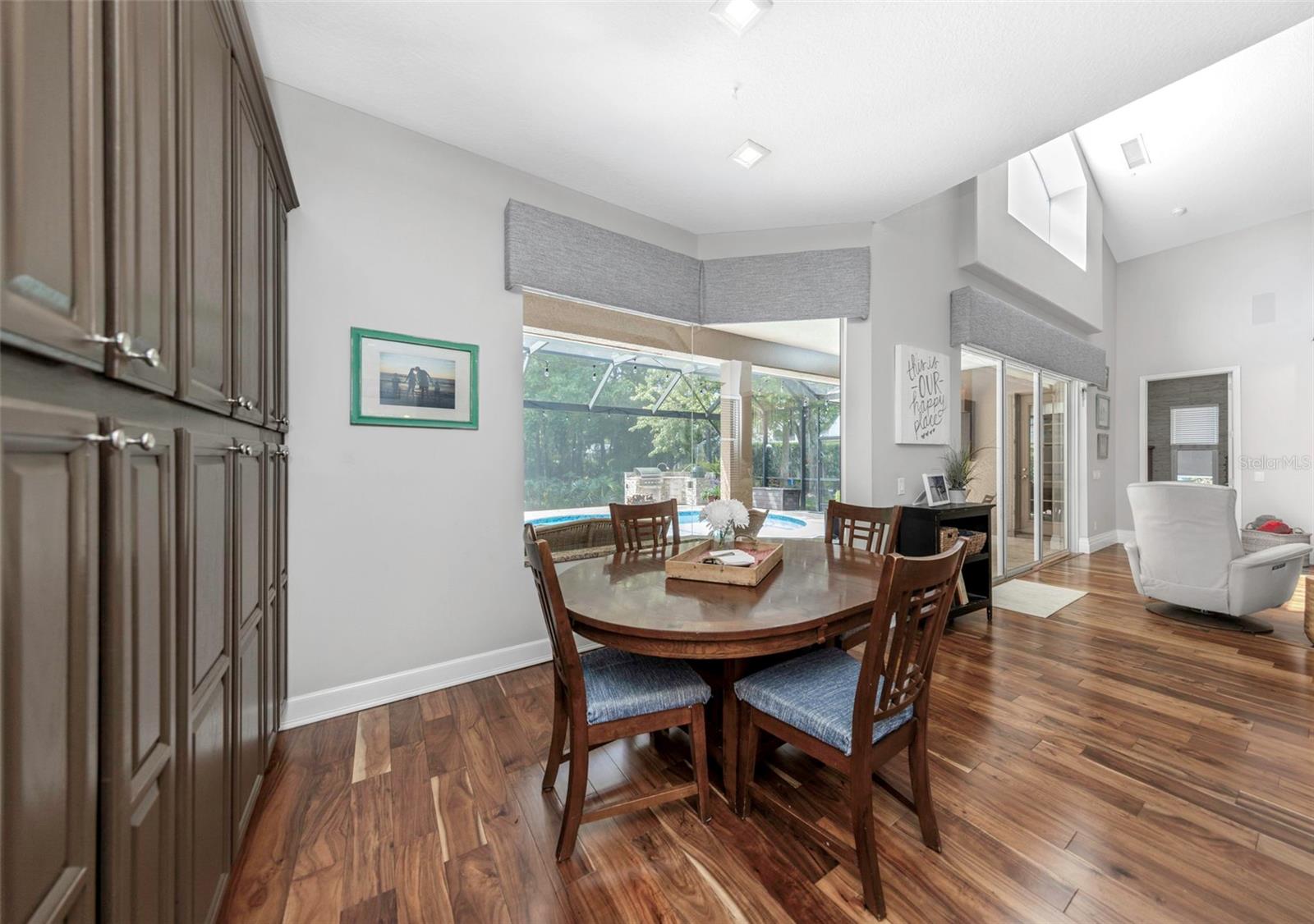 Image 24 of 92 For 10422 Greendale Drive