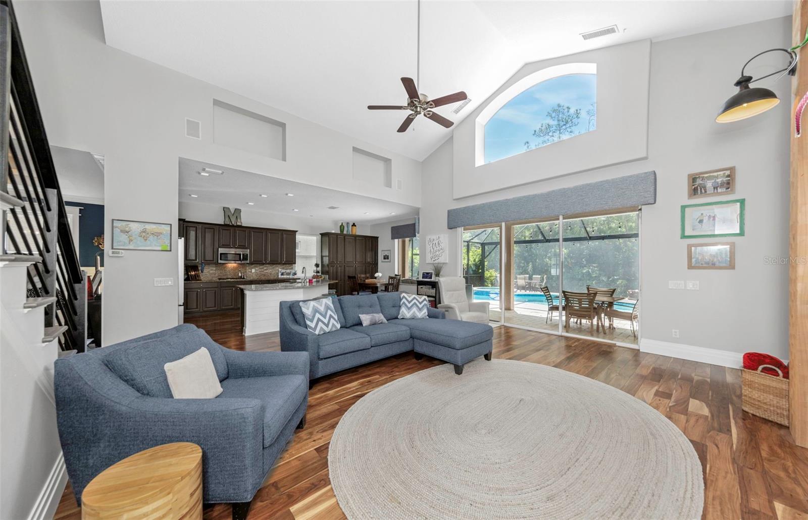 Image 26 of 92 For 10422 Greendale Drive