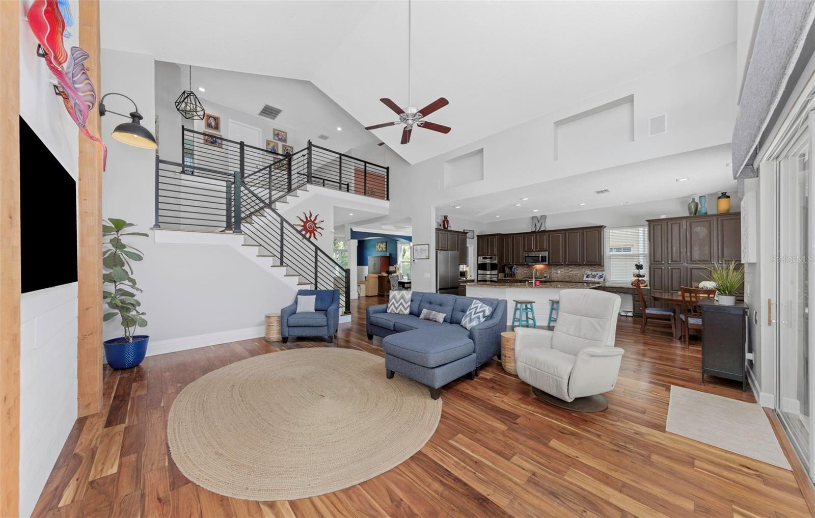 Image 28 of 92 For 10422 Greendale Drive