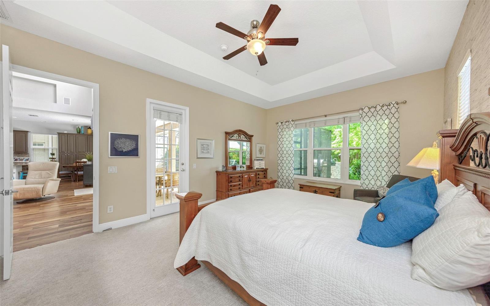 Image 32 of 92 For 10422 Greendale Drive