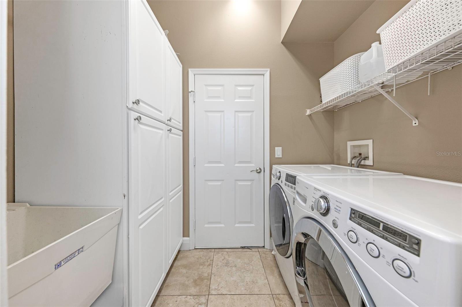 Image 41 of 92 For 10422 Greendale Drive