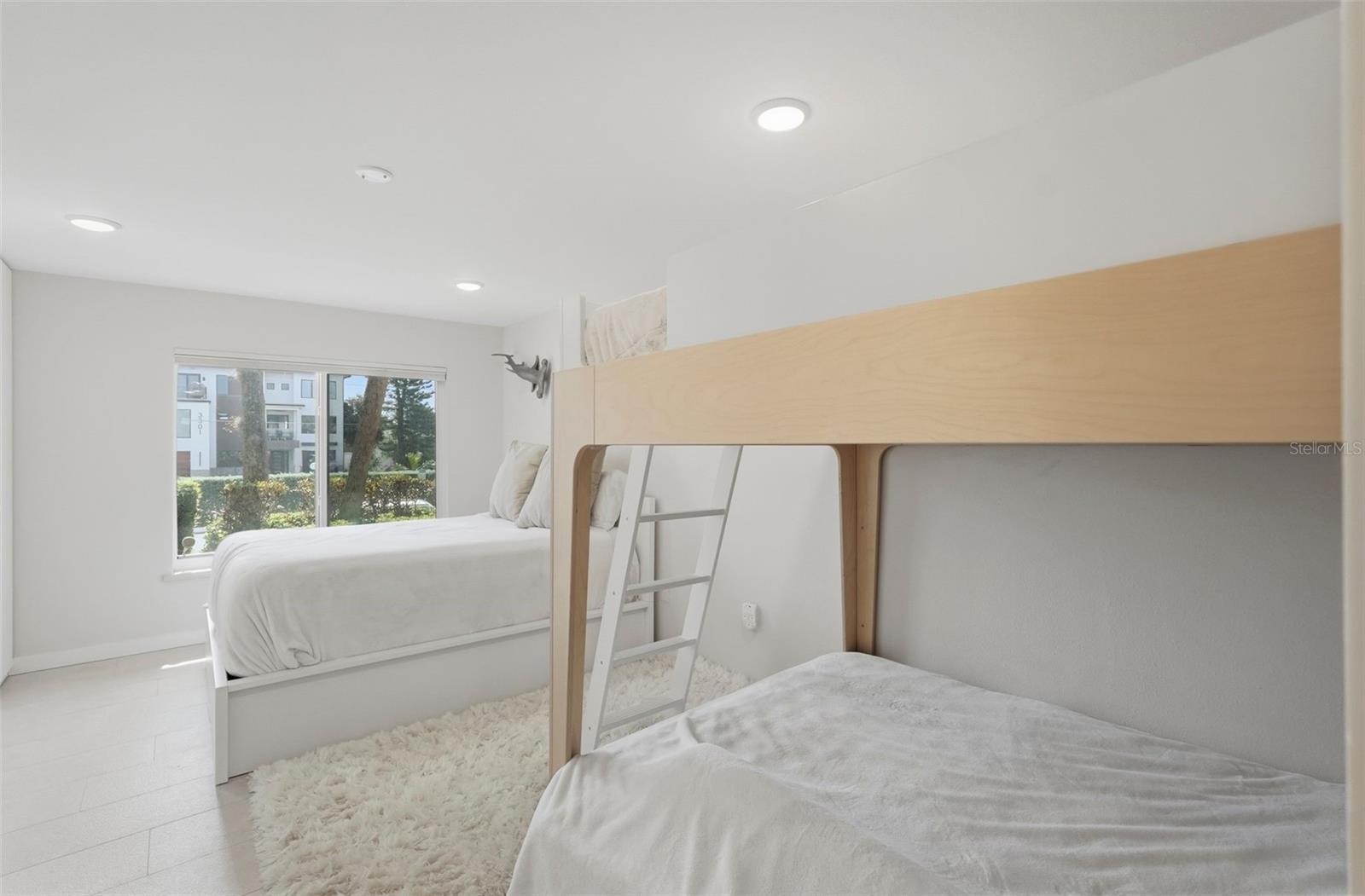 Image 19 of 42 For 3400 Gulf Boulevard 104