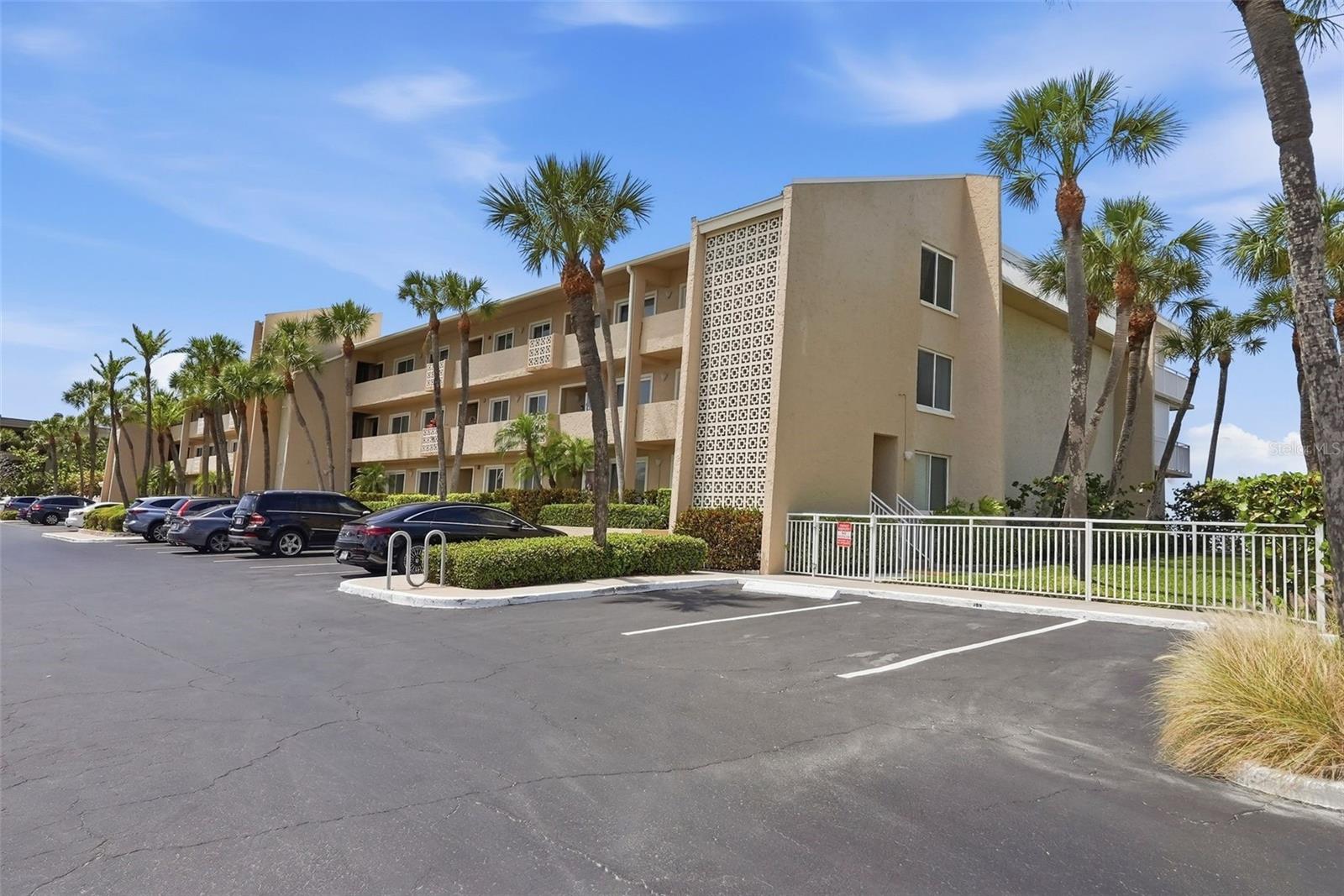 Image 26 of 42 For 3400 Gulf Boulevard 104