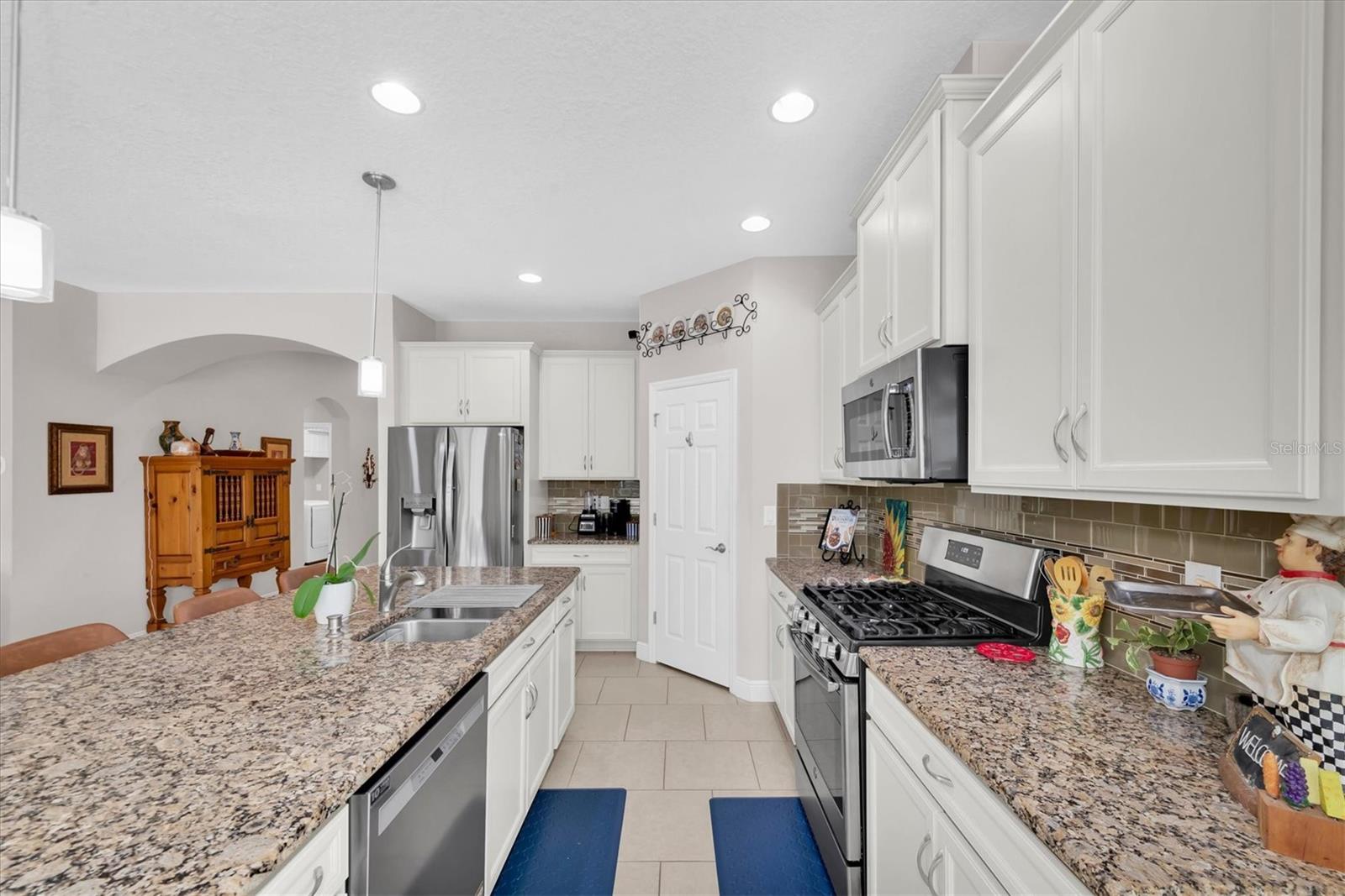 Image 15 of 57 For 6210 Heirloom Place