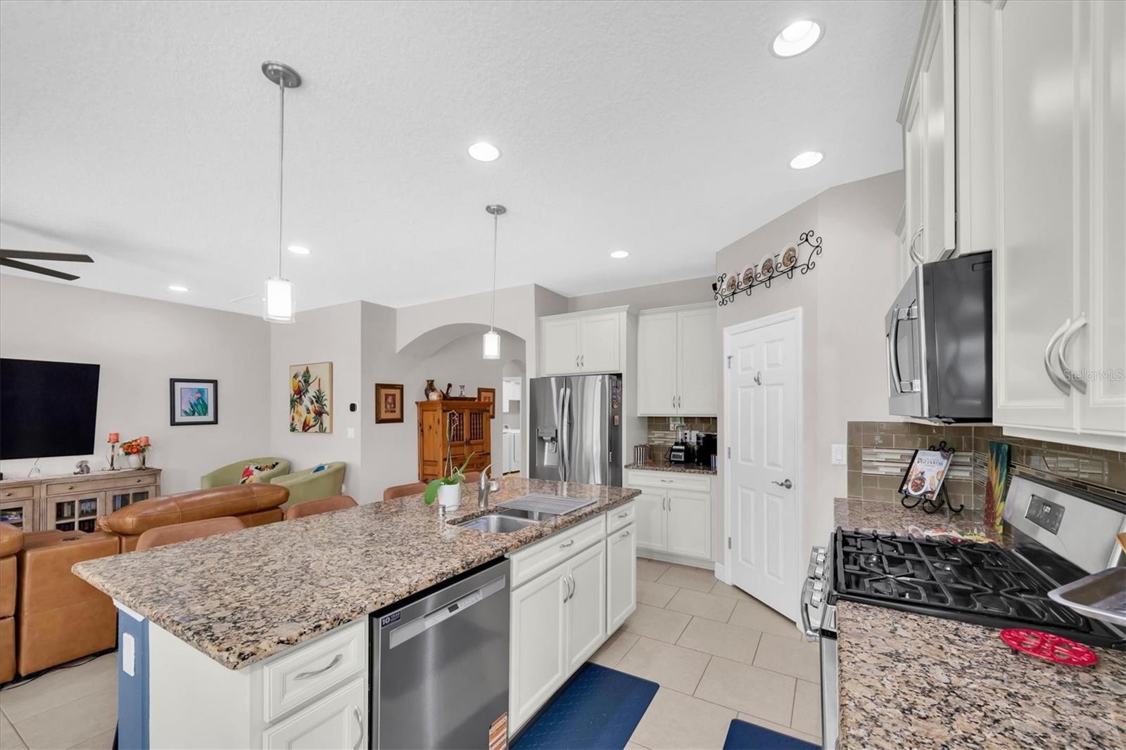 Image 16 of 57 For 6210 Heirloom Place