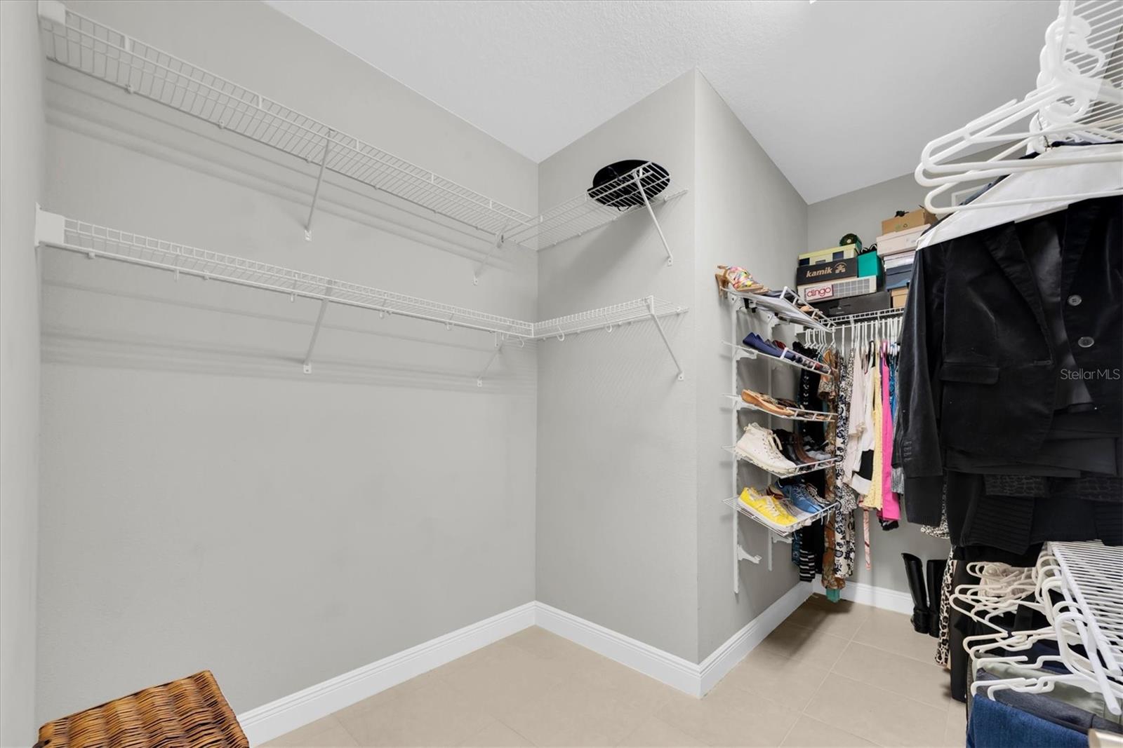 Image 33 of 57 For 6210 Heirloom Place