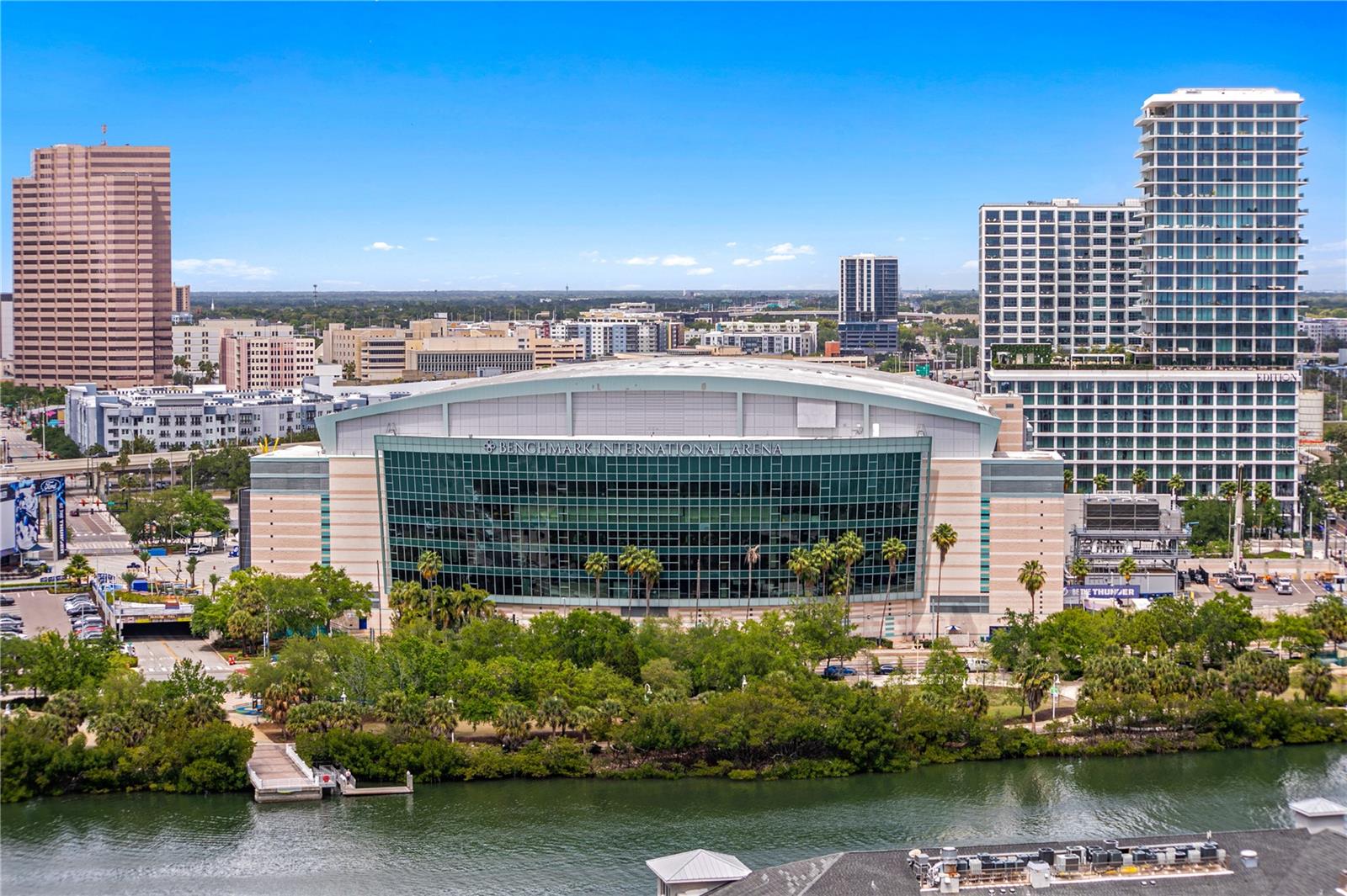 Image 16 of 86 For 450 Knights Run Avenue 1901