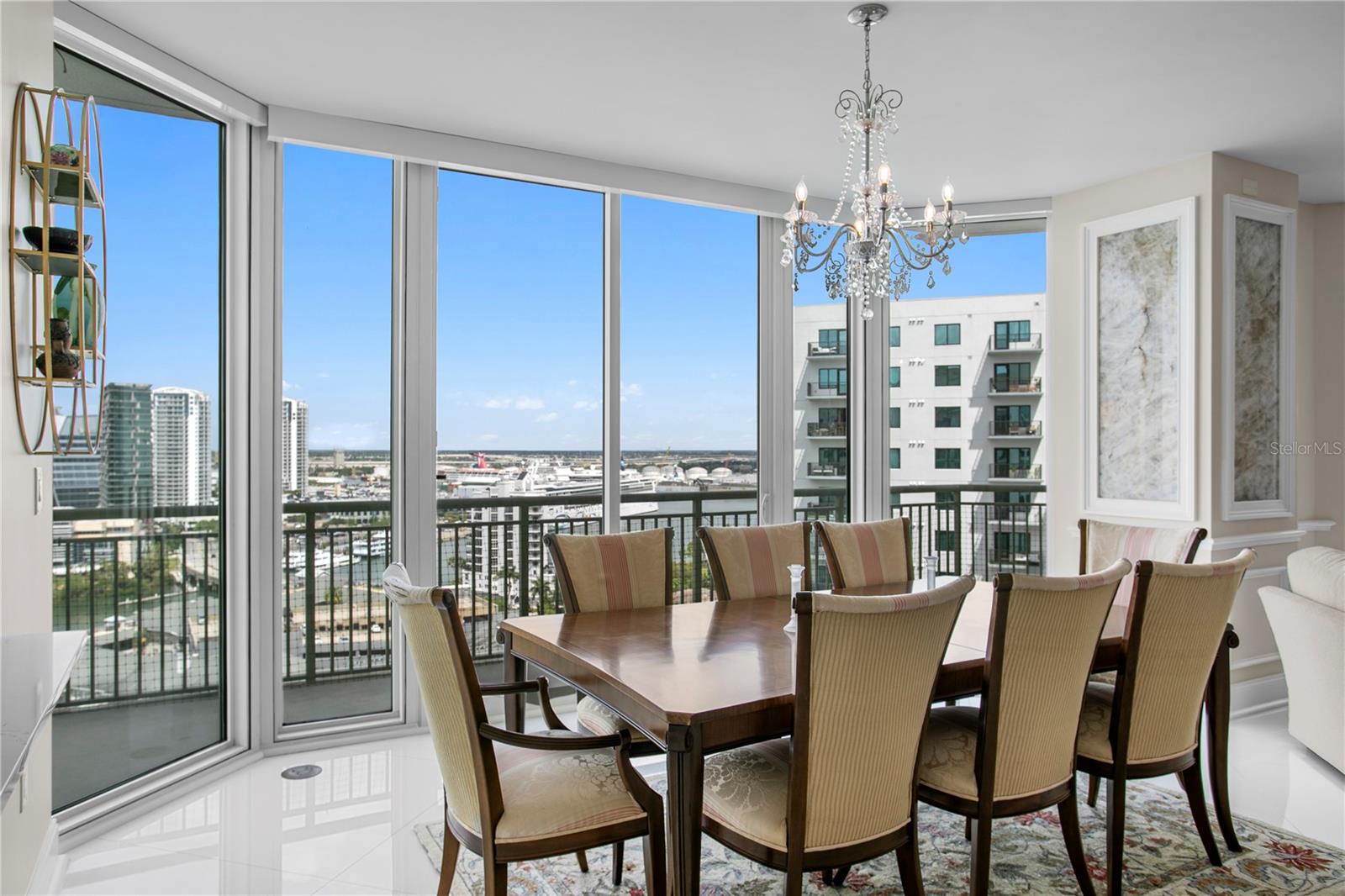 Image 18 of 86 For 450 Knights Run Avenue 1901