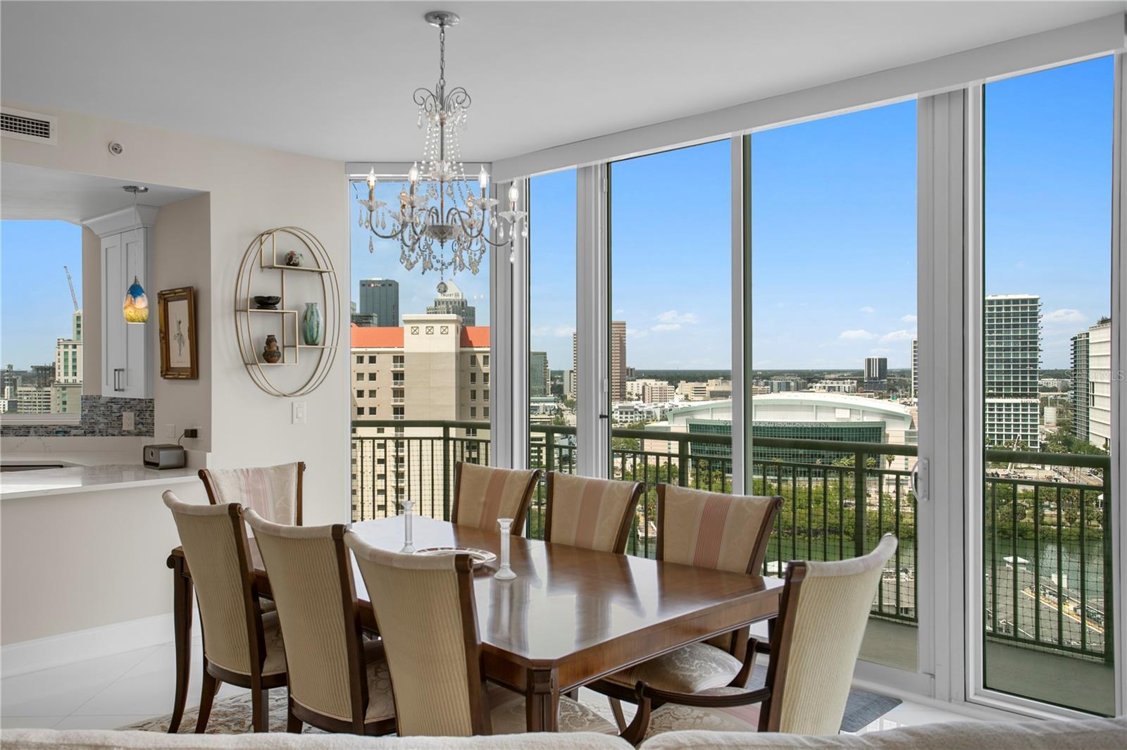 Image 20 of 86 For 450 Knights Run Avenue 1901