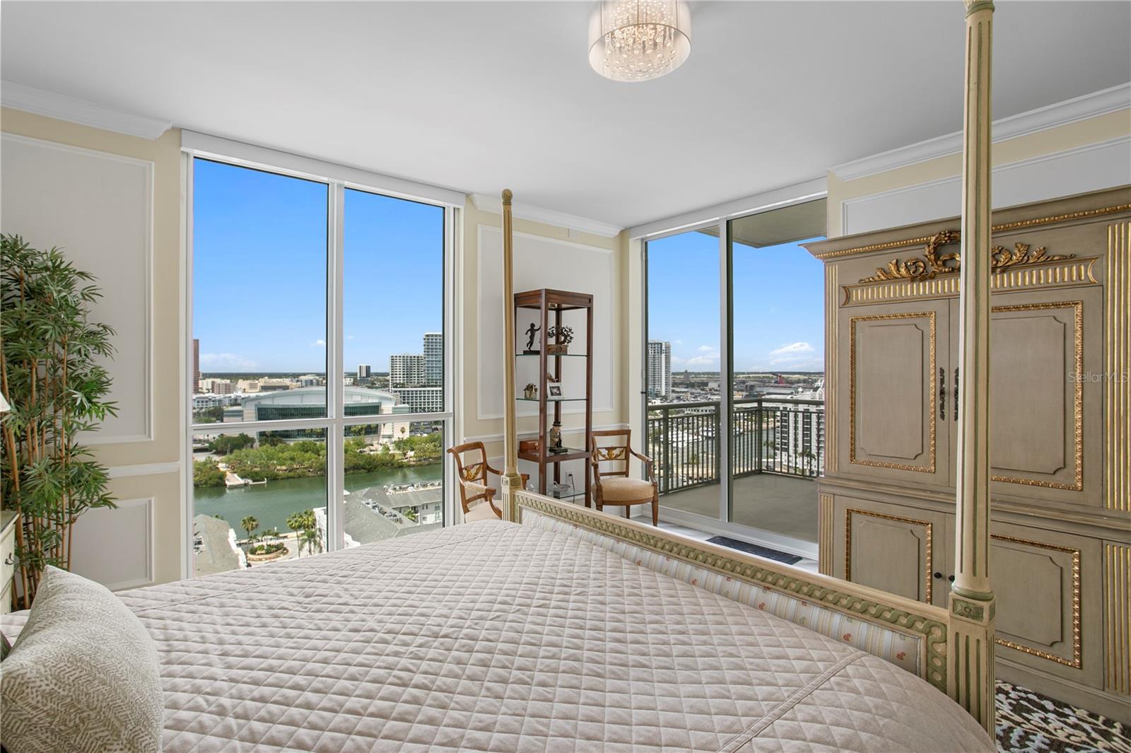 Image 35 of 86 For 450 Knights Run Avenue 1901